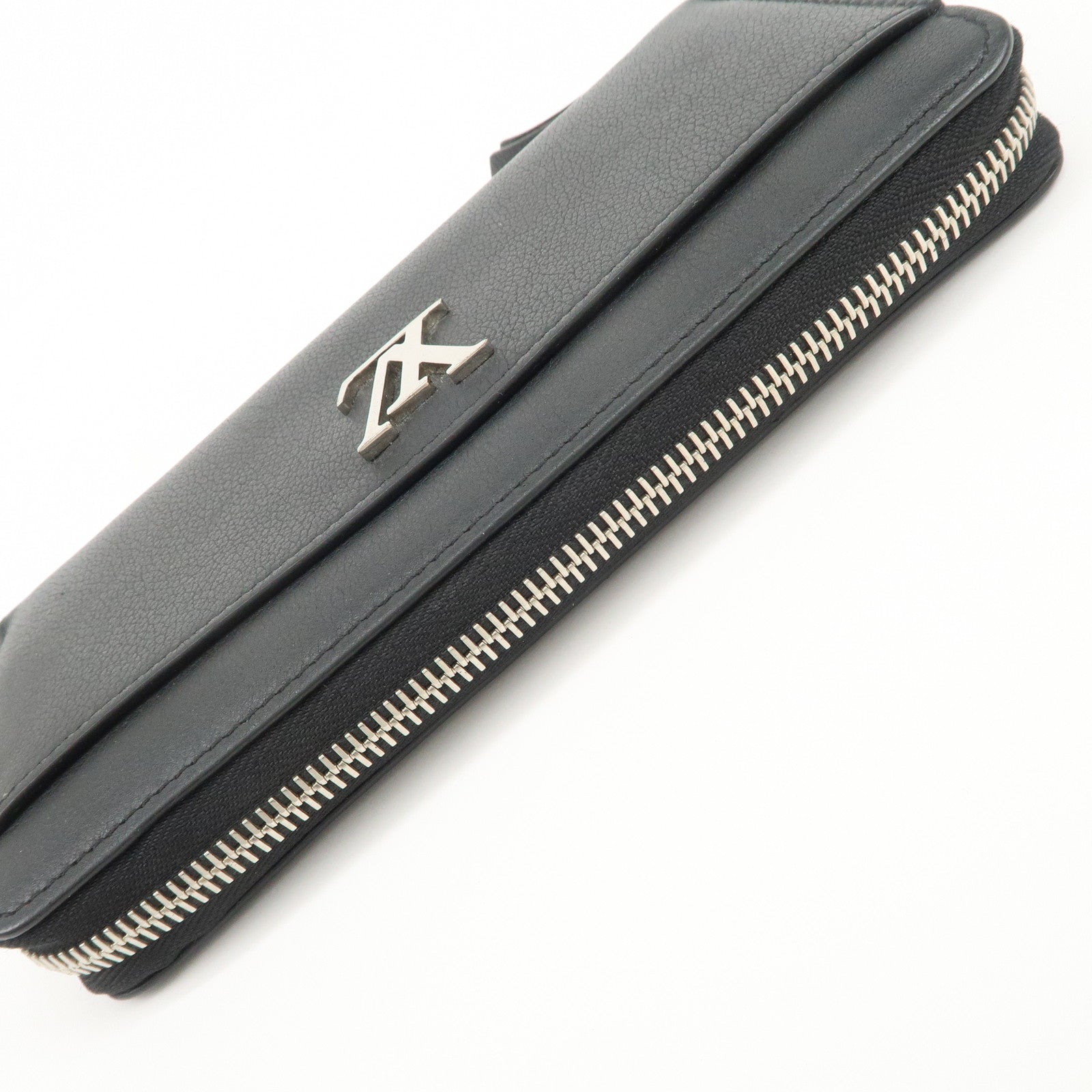 Louis Vuitton Lockme Leather Round Zippy Long Wallet Noir M62622