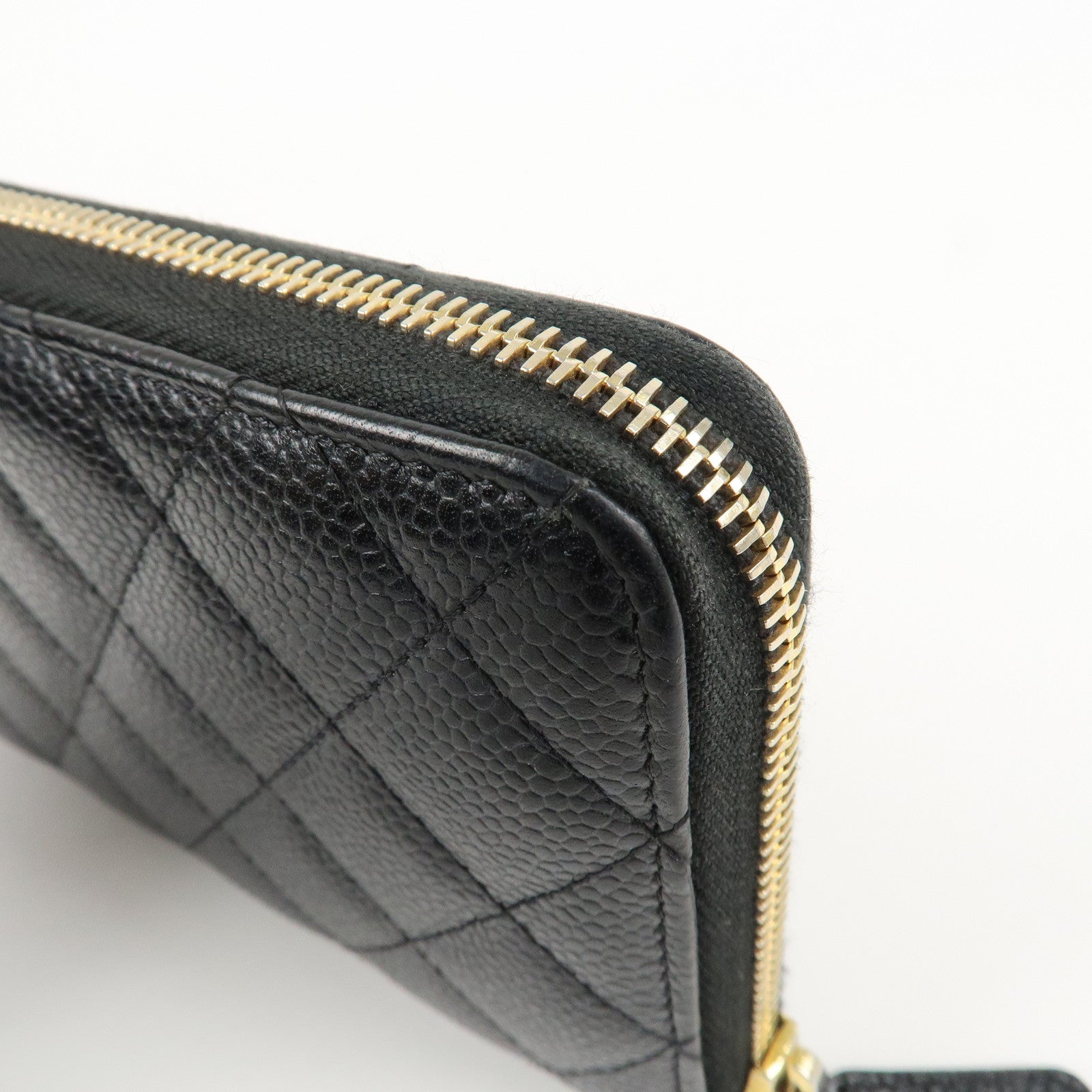 CHANEL Matelasse Caviarskin Round Zippy Long Wallet Black AP0242 Used