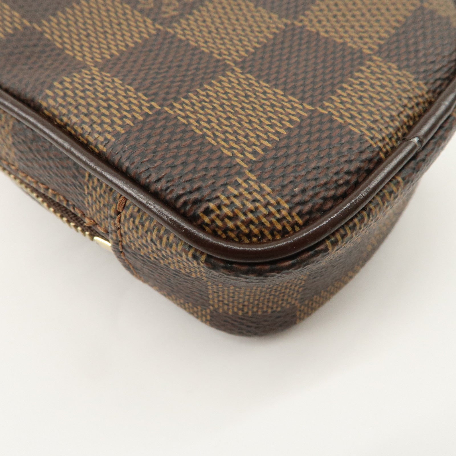 Louis Vuitton Damier Canvas Etui Okapi PM Camera Case N61738 Used