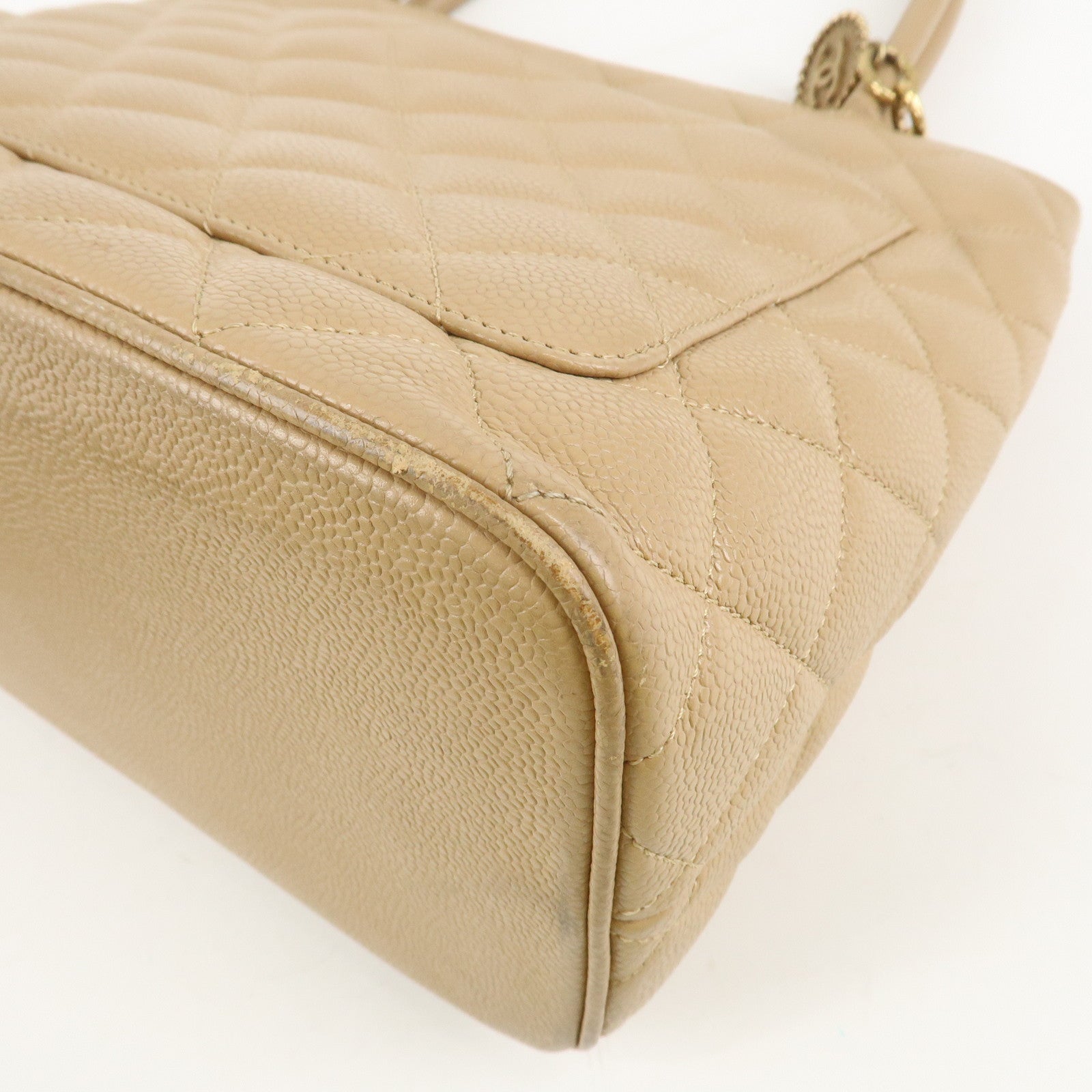 CHANEL Matelasse Caviarskin Medalion Tote Bag Hand Bag Beige A01804 Used