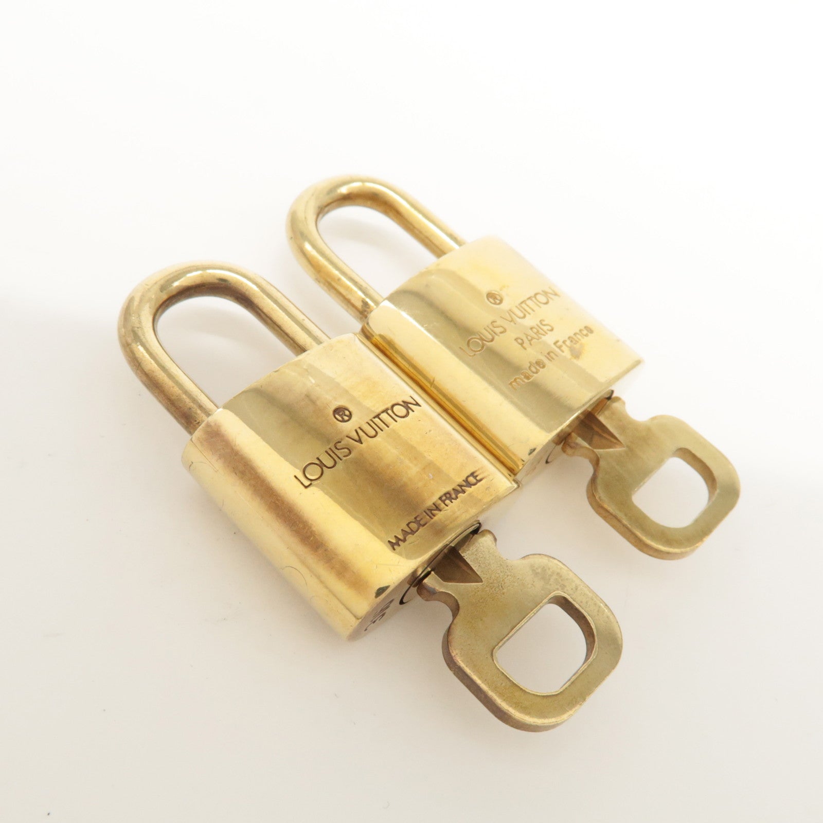 Louis Vuitton Set of 10 Lock & Key Cadena Key Lock Metal Gold Used
