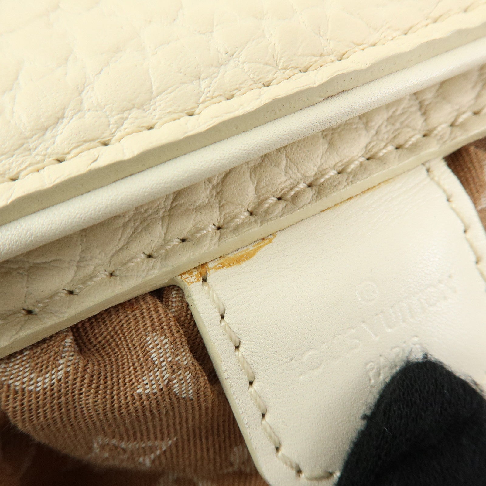 Louis Vuitton Monogram Mini Lin Trapes GM Hand Bag Camel M40060