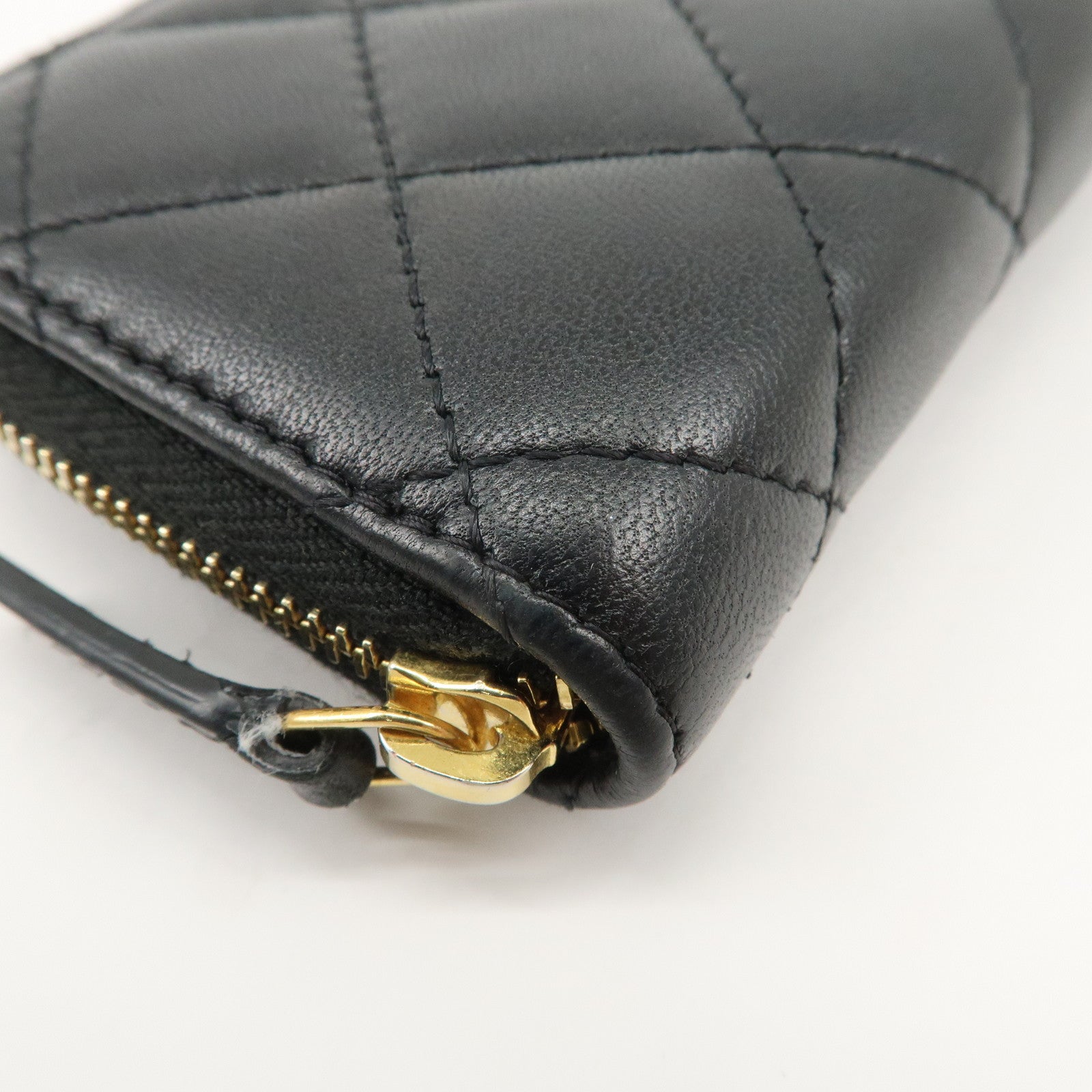 CHANEL Matelasse Lamb Skin Round Zippy Coin Case Black A84511 Used