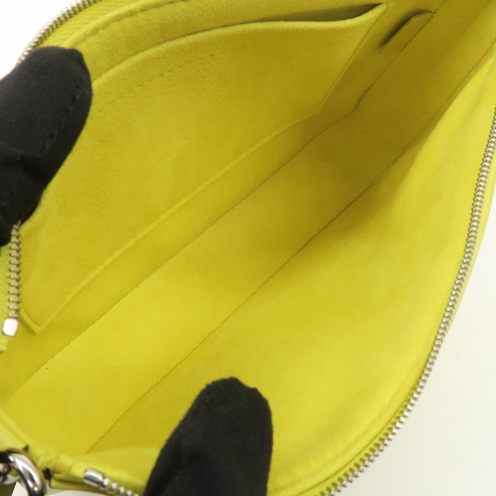 Louis Vuitton Epi Pochette Accessoires Pouch Pistache M40975