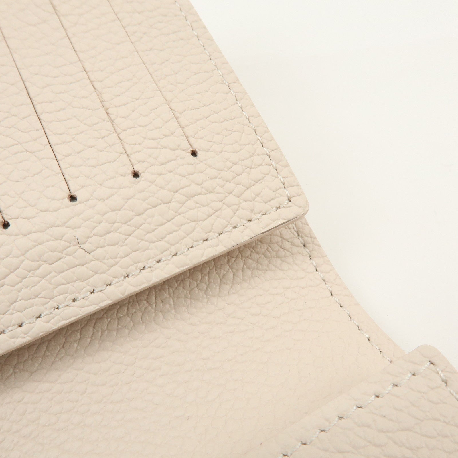 Louis Vuitton Monogram Empreinte Couverture de Passeport NM M25917