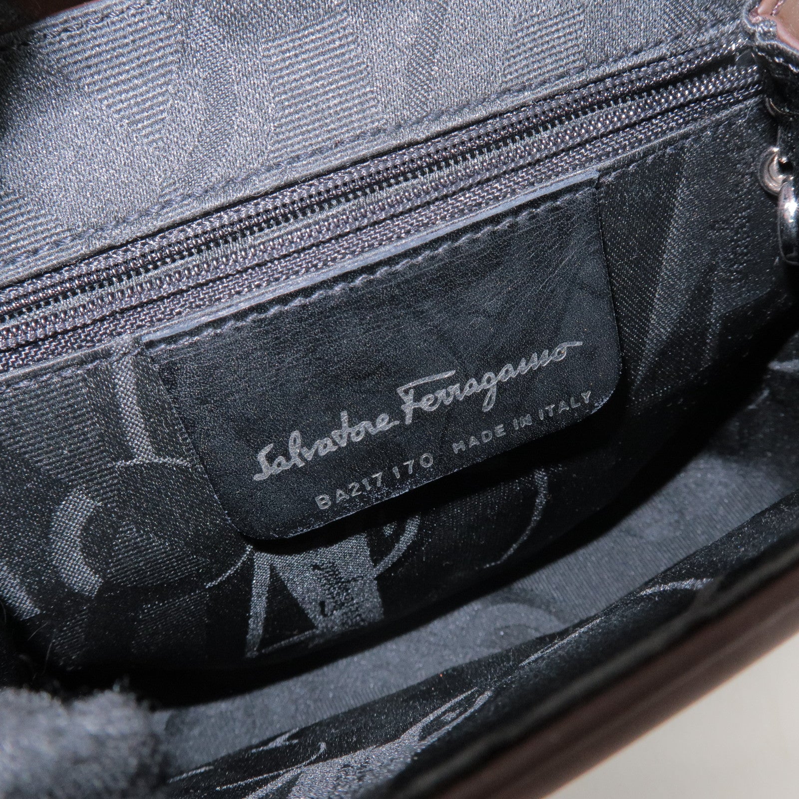 Ferragamo Vara Leather Shoulder Bag Crossbody Bag Brown