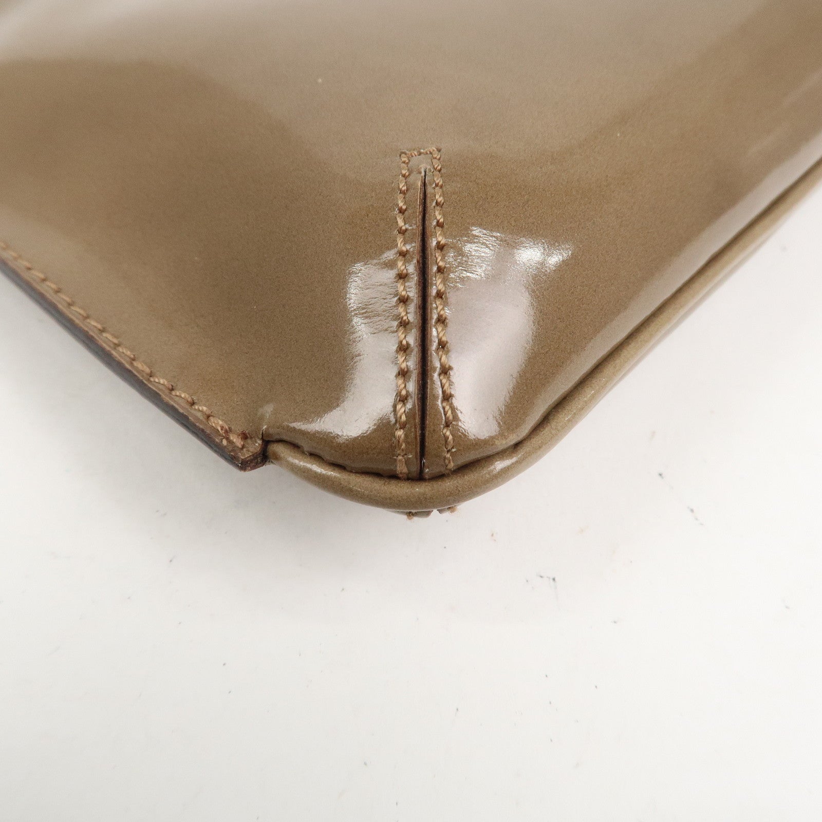 Ferragamo Gancini Patent Leather Chain Shoulder Bag Beige Gold HDW