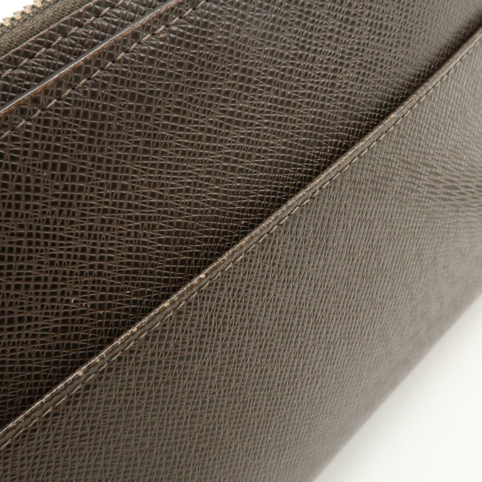 Louis Vuitton Taiga Baikal Clutch Bag Hand Bag Akajou M30186 Used