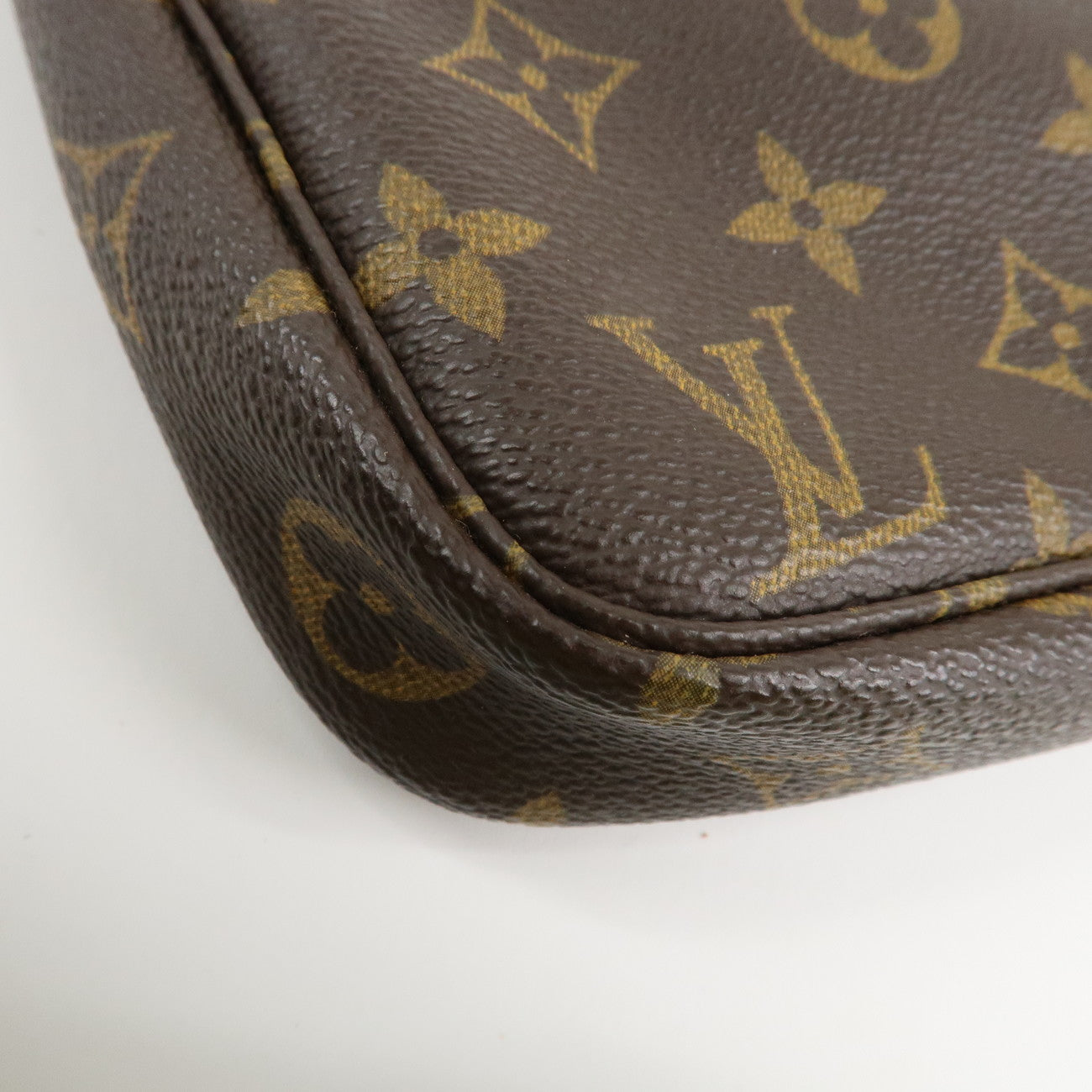 Louis Vuitton Monogram Pochette Accessoires Hand Bag Brown M51980 Used