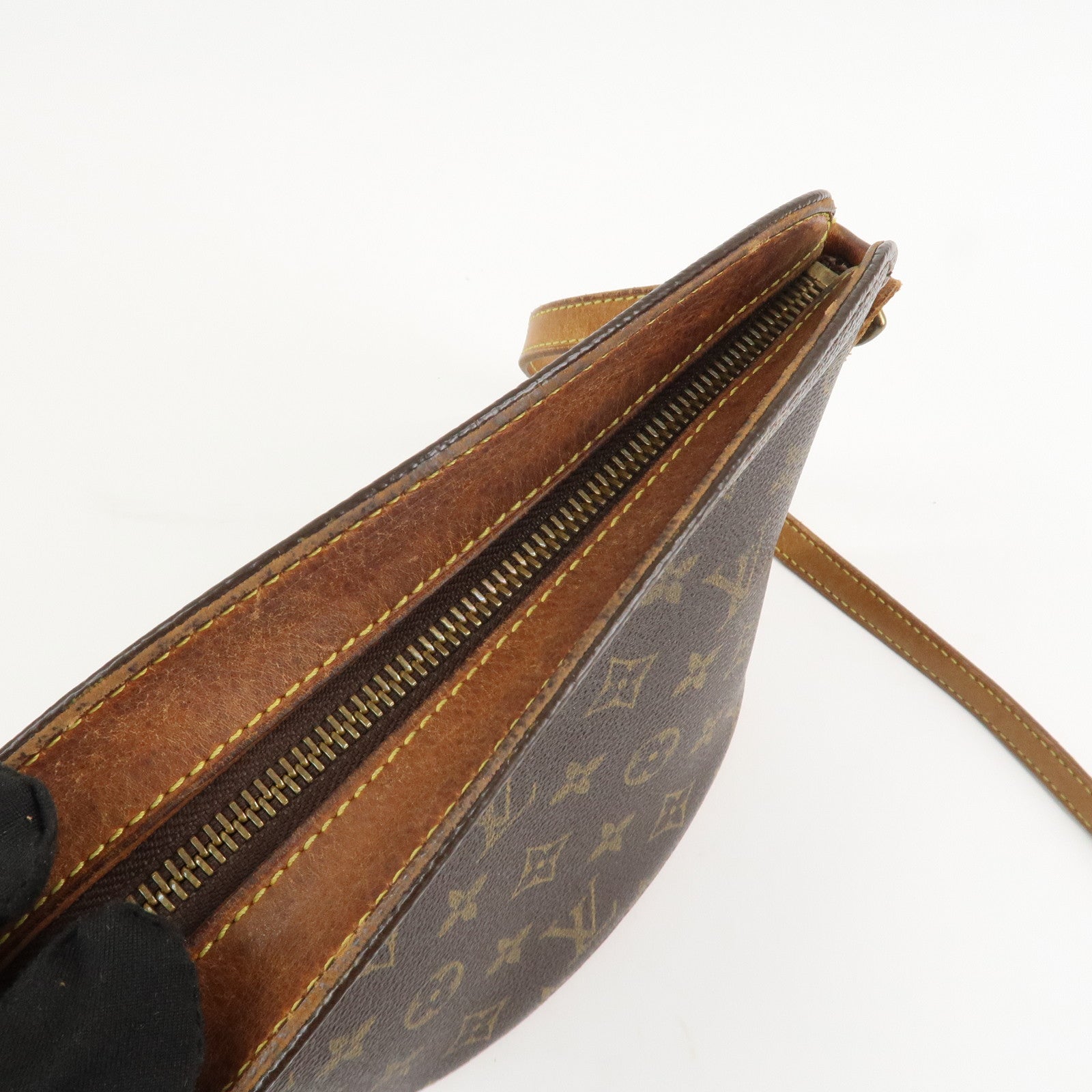 Louis Vuitton Monogram Drouot Crossbody Shoulder Bag M51290