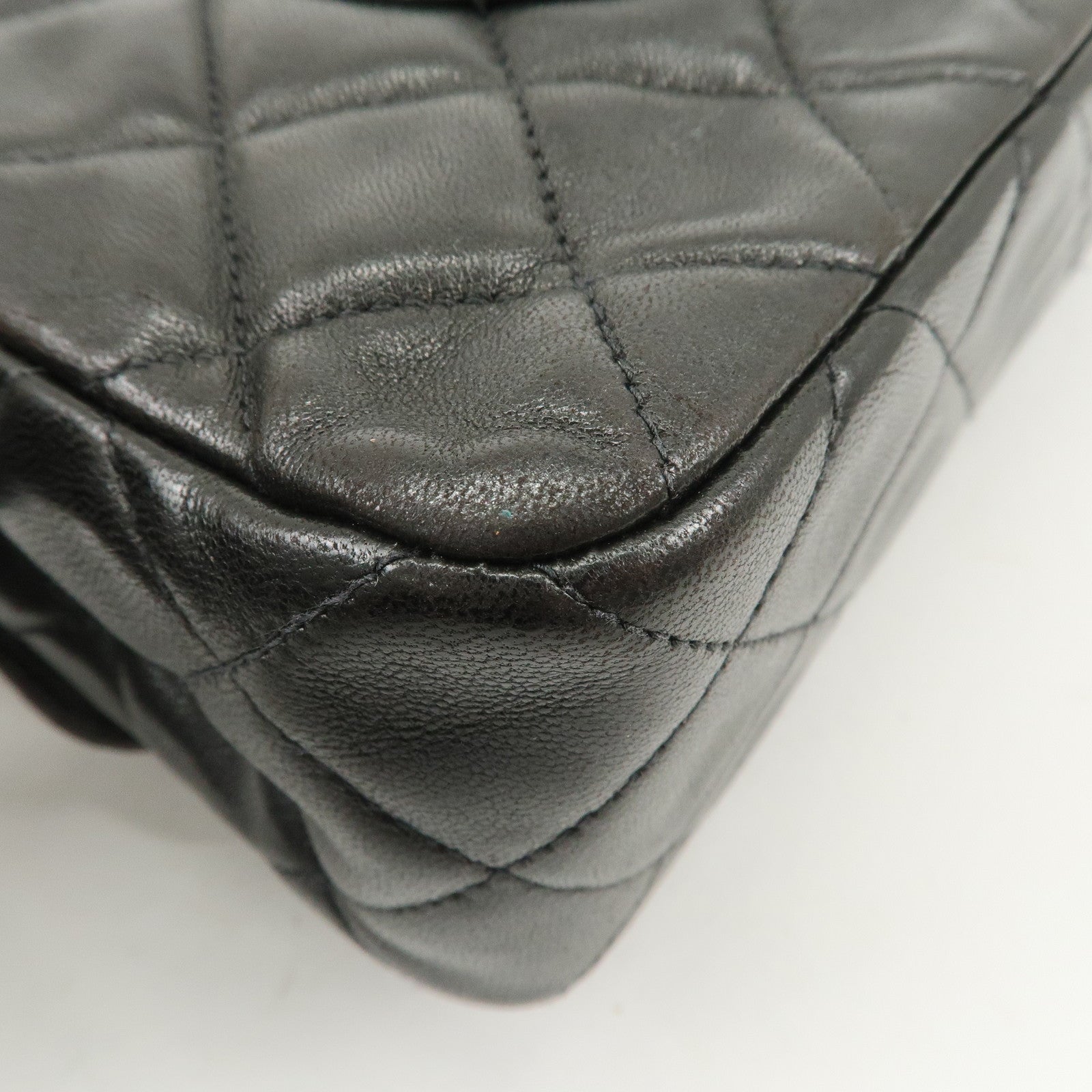 CHANEL Matelasse Lamb Skin Chain Shoulder Bag Black A01112