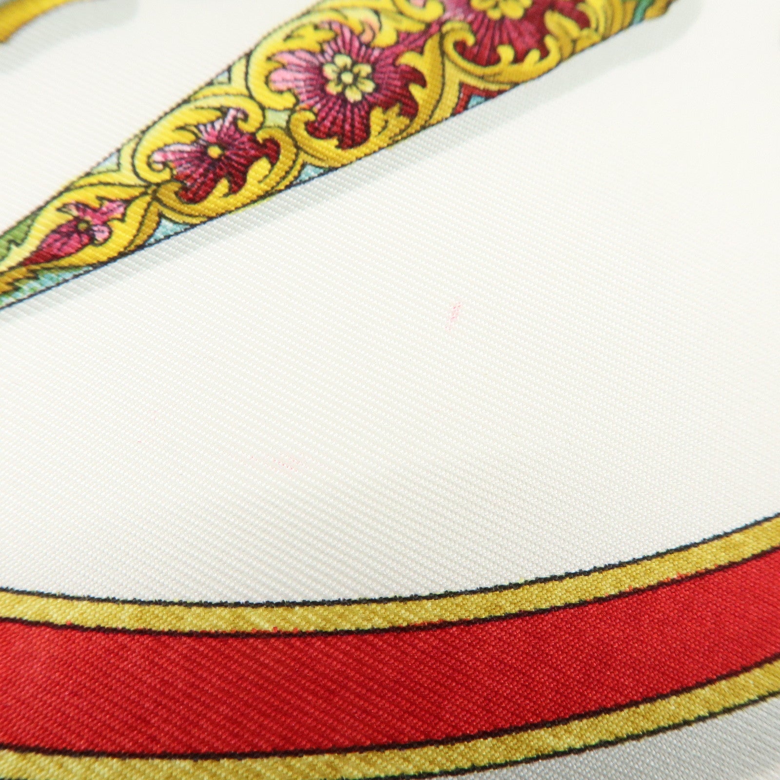 HERMES Carre 90 Silk 100% Scarf Pourvu qu'on ait l'ivress