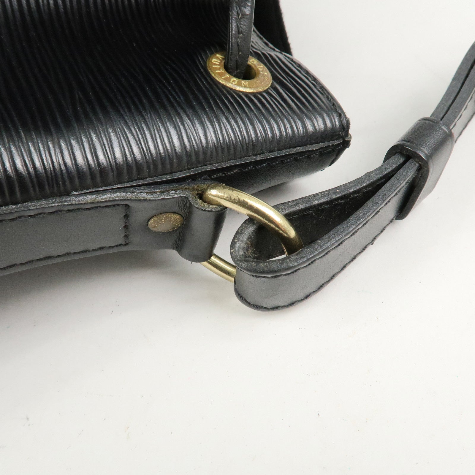Louis Vuitton Epi Petit Noe Shoulder Bag Noir Black M44102