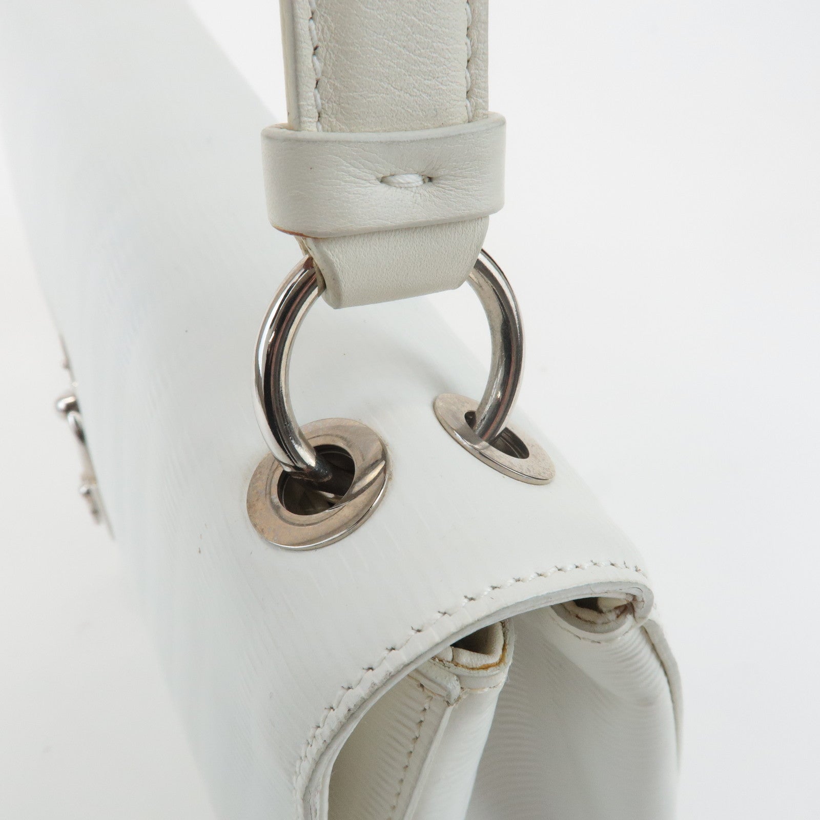 Ferragamo Gancini Leather Shoulder Bag White Silver HDW Used