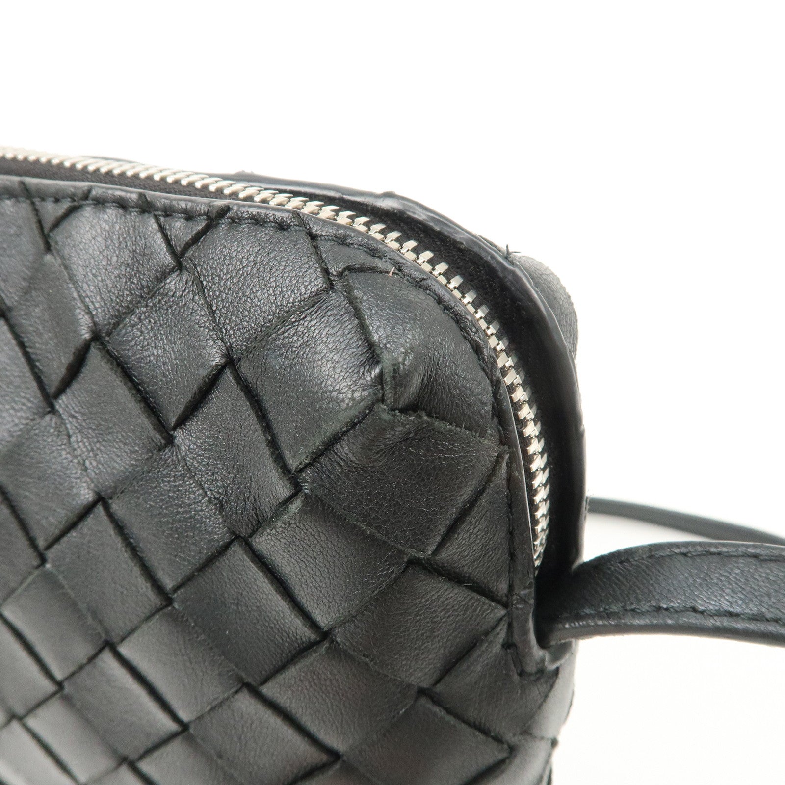 BOTTEGA VENETA Intrecciato Leather Shoulder Bag Crossbody Bag Black Used