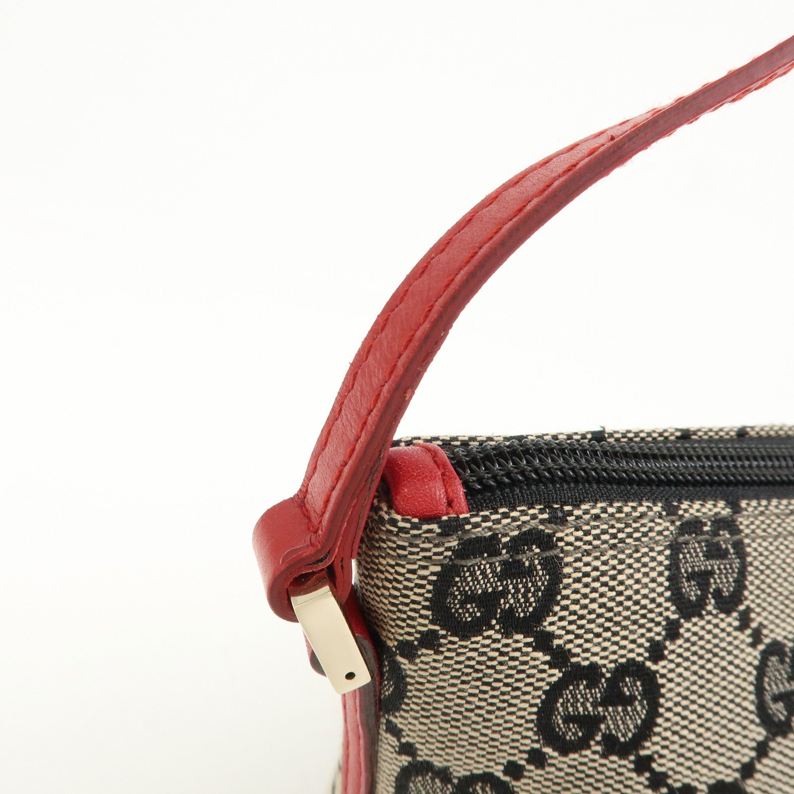 GUCCI GG Canvas Leather Accessory Pouch Hand Bag 039.1103