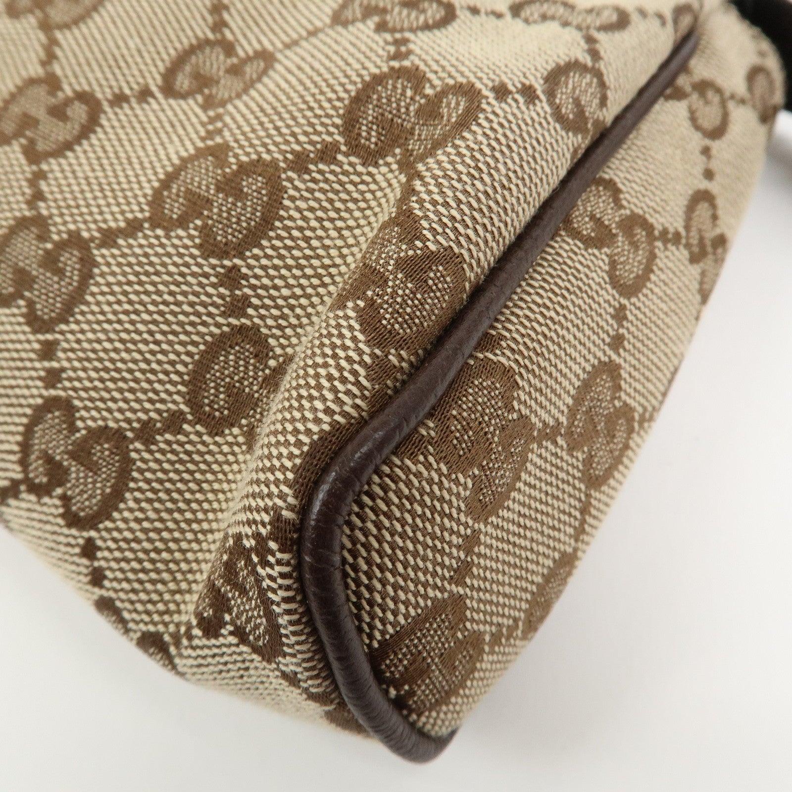 GUCCI GG Canvas Leather Accessory Pouch Hand Bag Brown 145750