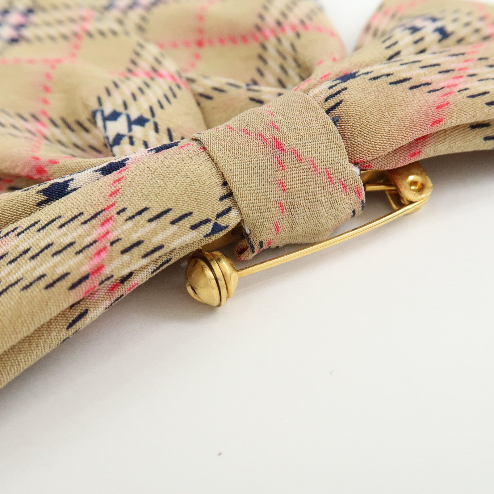 BURBERRY Nova Plaid Ribbon Silk 100% Metal Brooch Beige