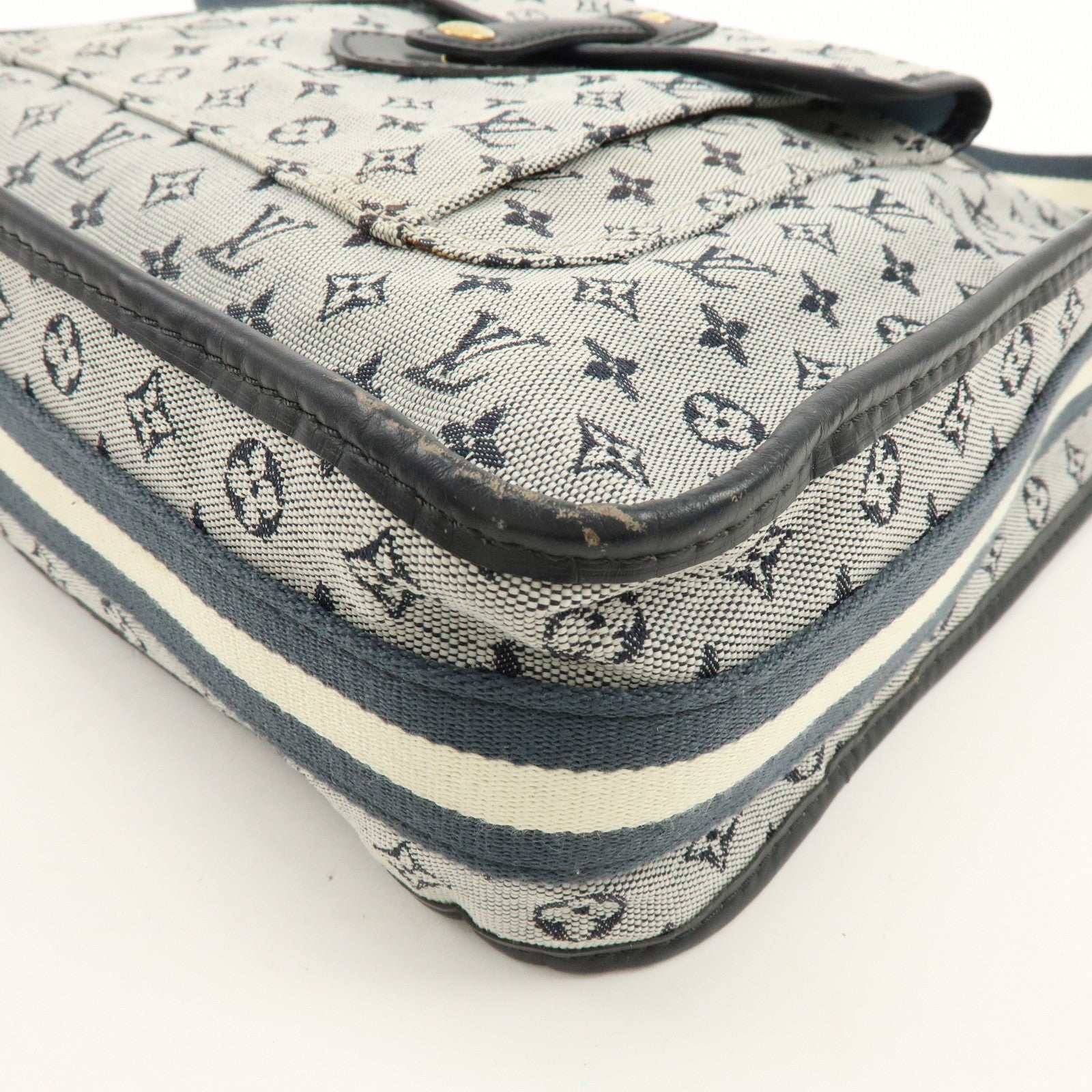 Louis Vuitton Monogram Mini Buzas Marie Kate Shoulder Bag M92320