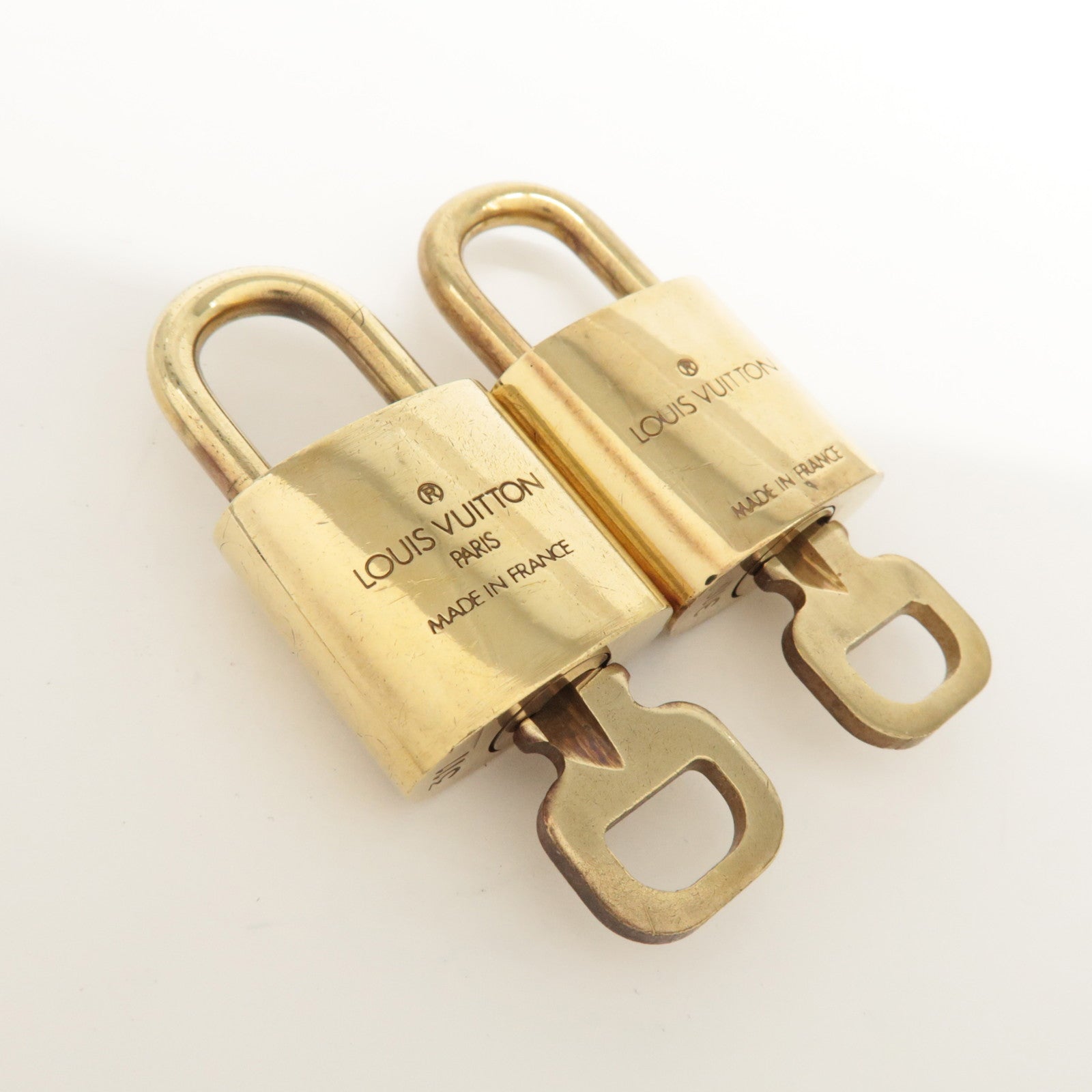Louis Vuitton Set of 10 Lock & Key Cadena Key Lock Metal Gold Used