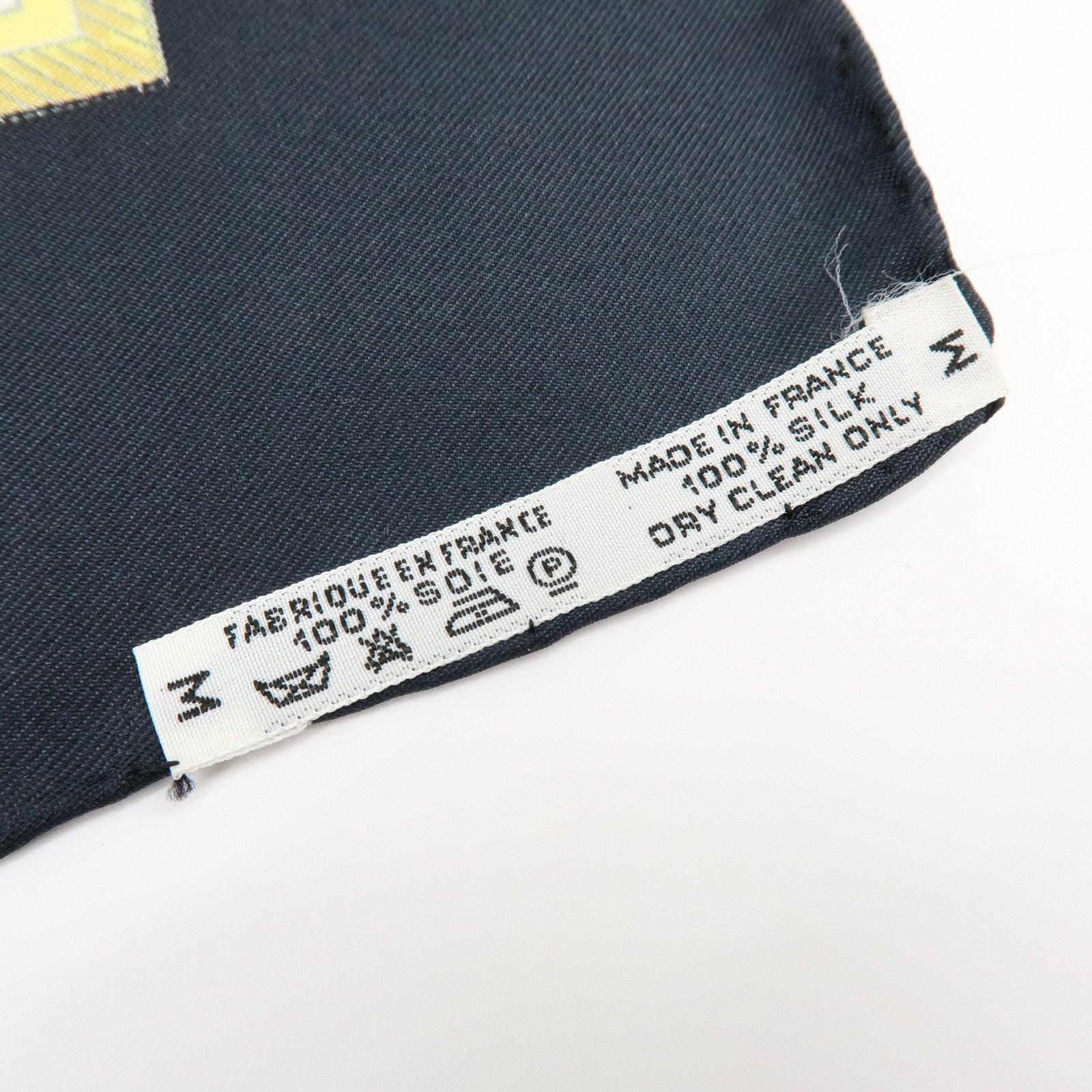 HERMES Carre 90 Silk 100% Scarf LES VOITURES A TRANSFORMATION