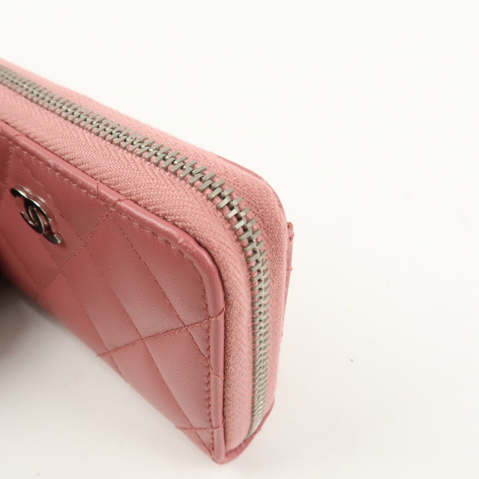 CHANE Matelasse Lambskin Classic Zippy Coin Case Pink AP0216