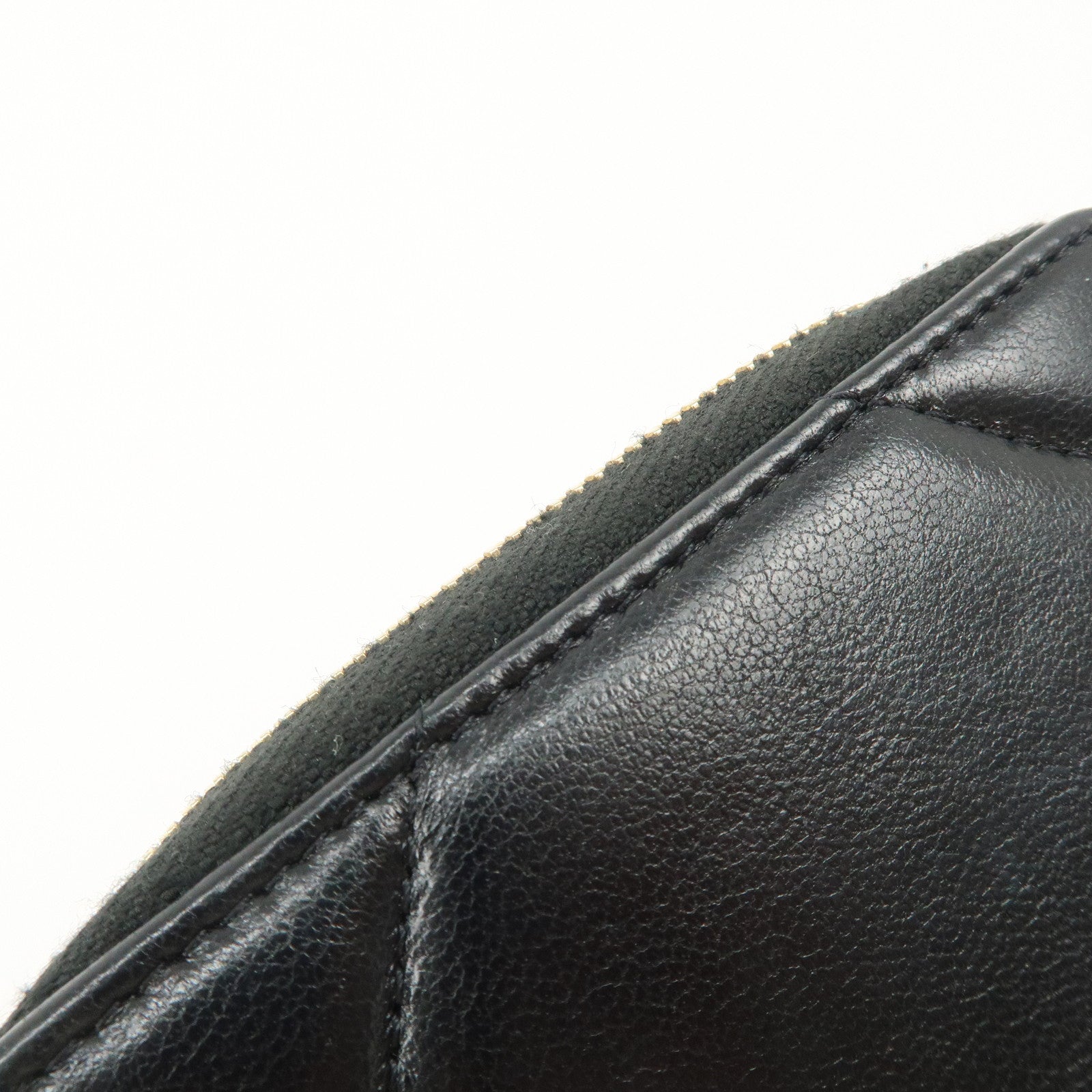 CHANEL COCO Mark Matelasse Lamb Skin Round Zippy Coin Purse AP0949 Used