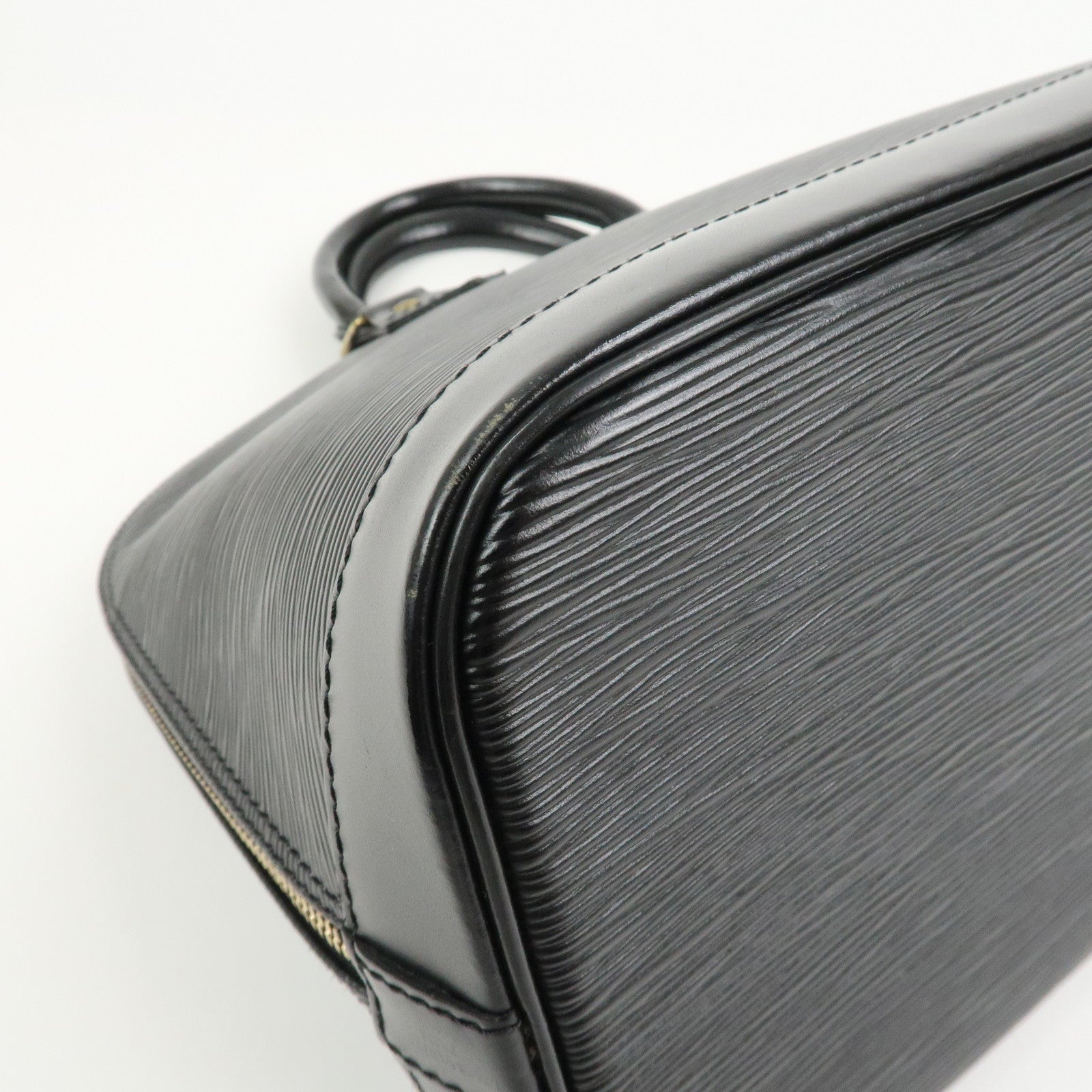 Louis Vuitton Epi Leather Alma MM Hand Bag Noir Black M52142