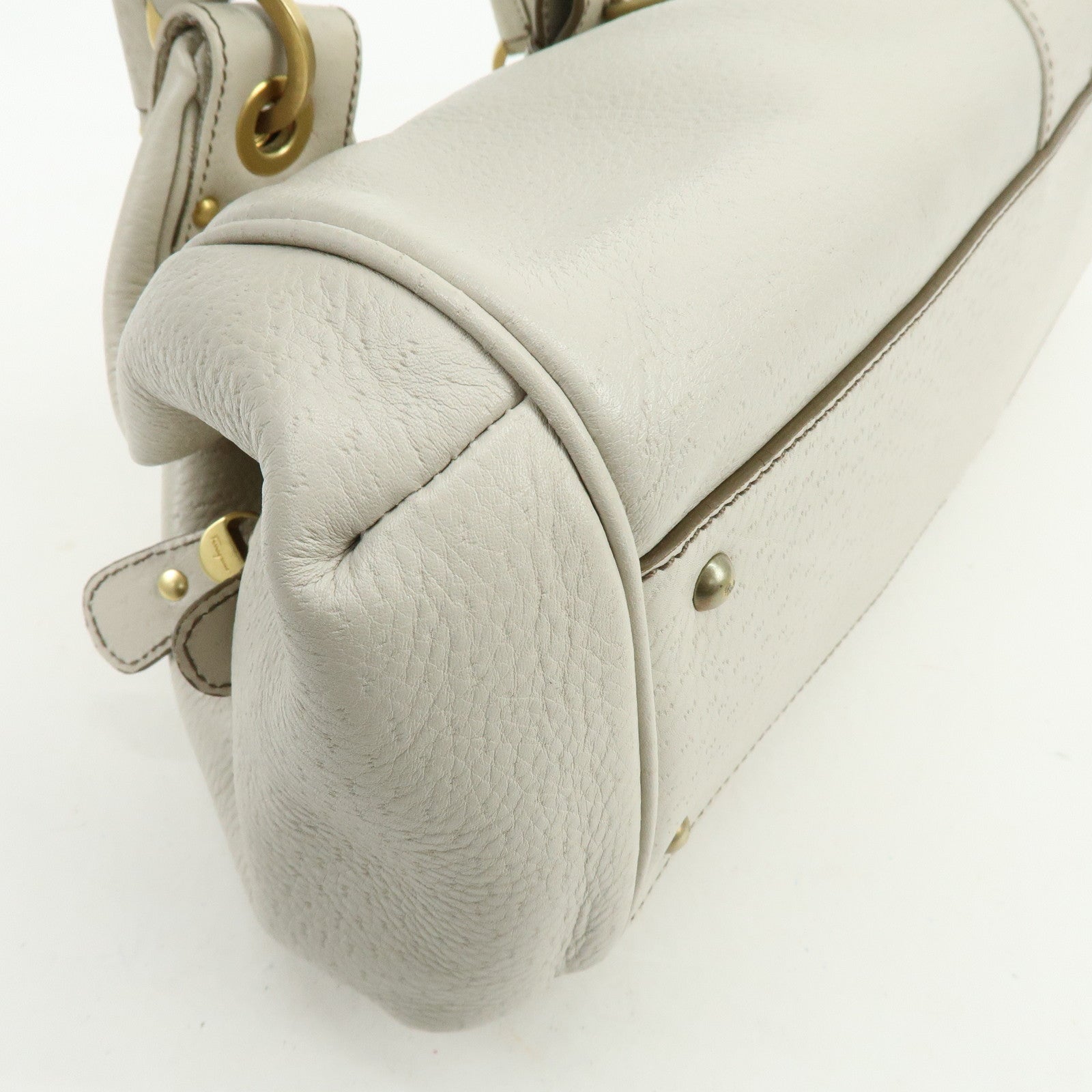 Ferragamo Gancini Leather Shoulder Bag Hand Bag Ivory