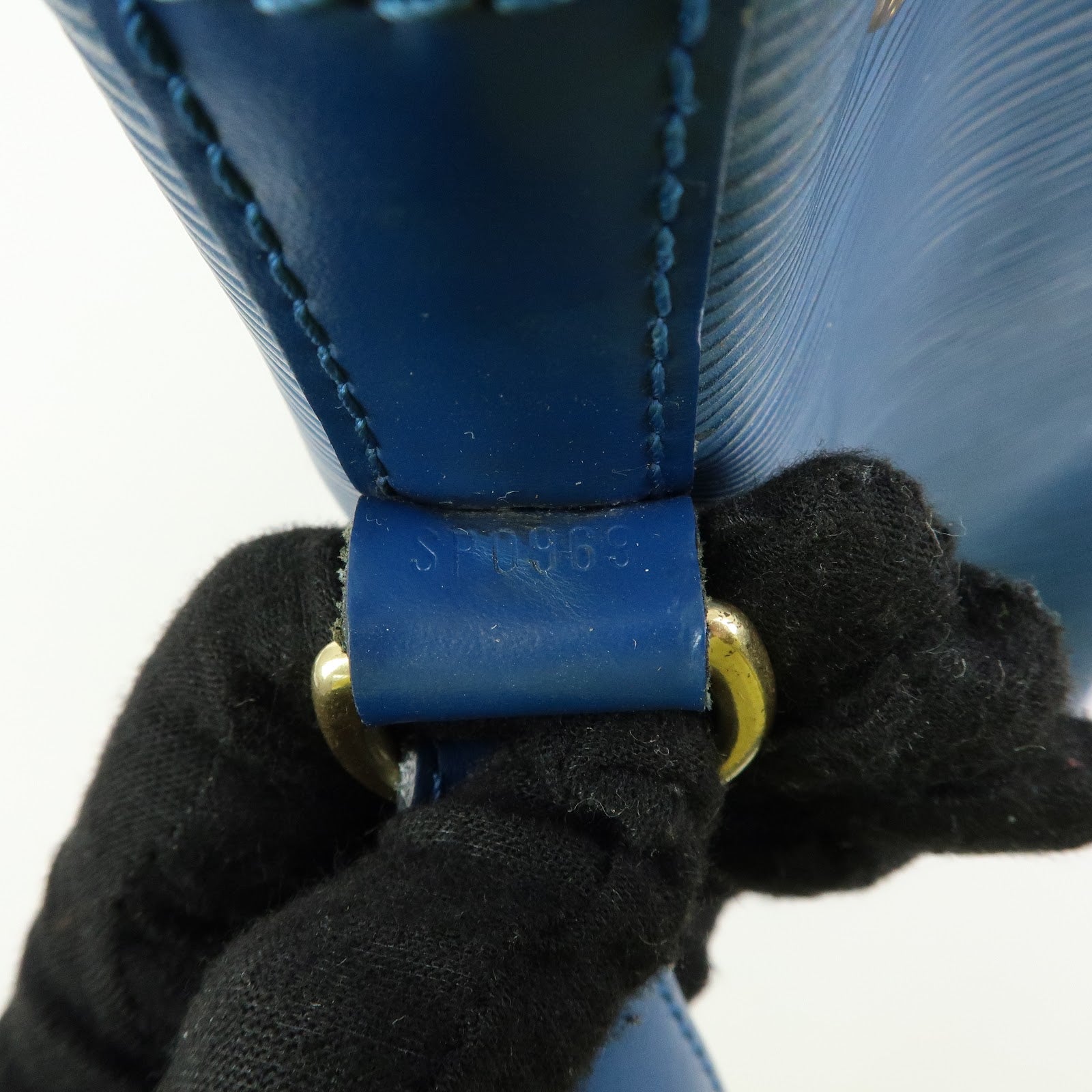 Louis Vuitton Epi Noe Leather Shoulder Bag Toledo Blue M44005