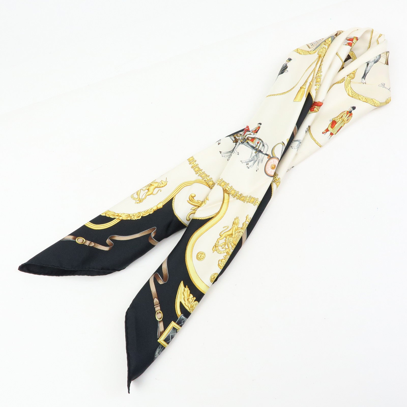 HERMES Carre 90 Silk 100% Scarf THE ROYAL MEWS Black White