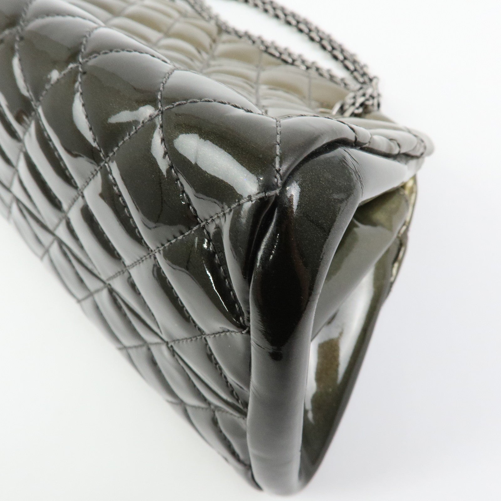 CHANEL Mademoiselle Matelasse Patent Leather Shoulder Bag A50557