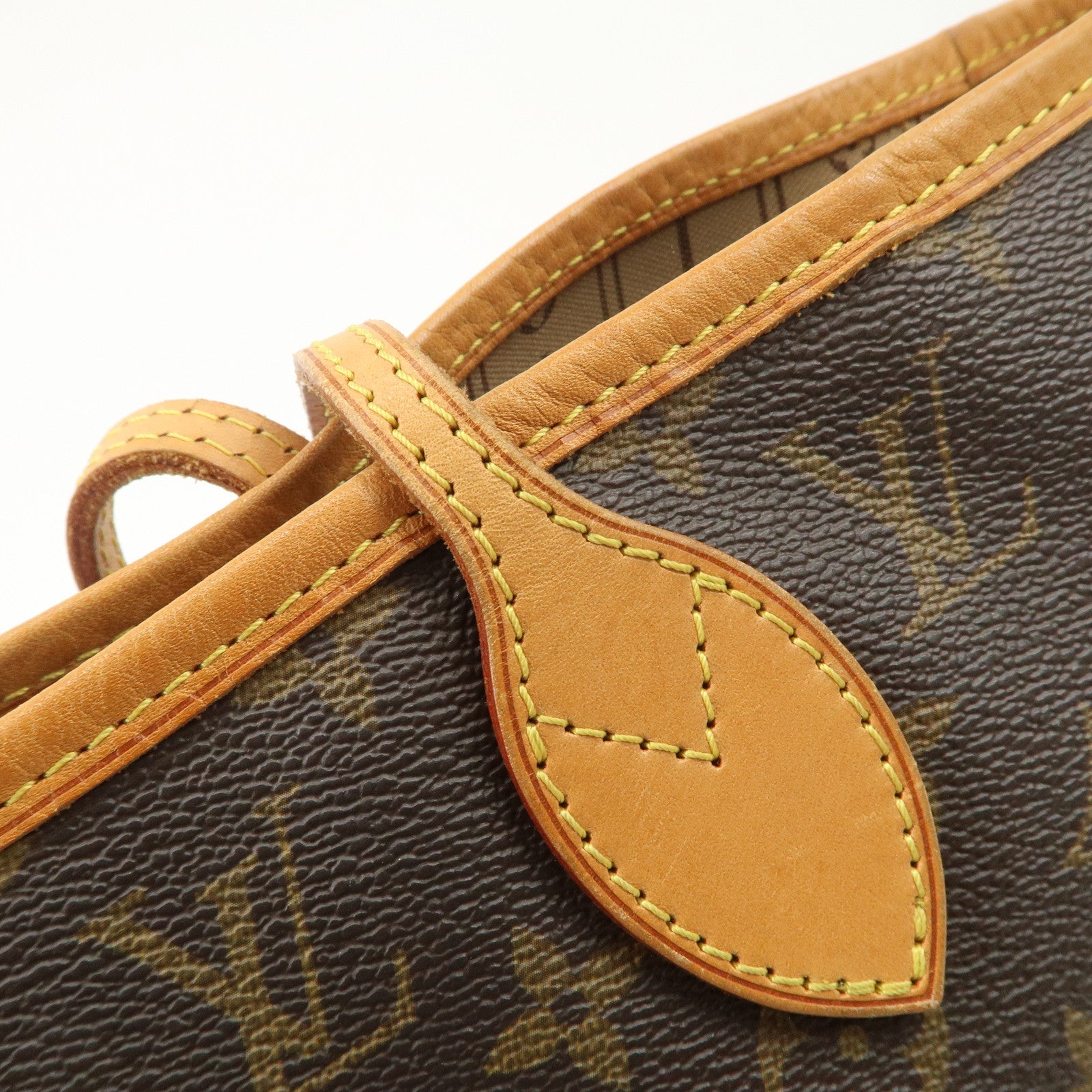 Louis Vuitton Monogram Neverfull MM Tote Bag Brown M40156