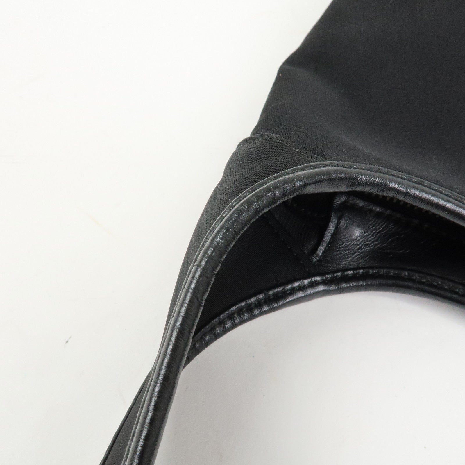 Ferragamo Logo Nylon Canvas Leather Shoulder Bag Hand Bag Black