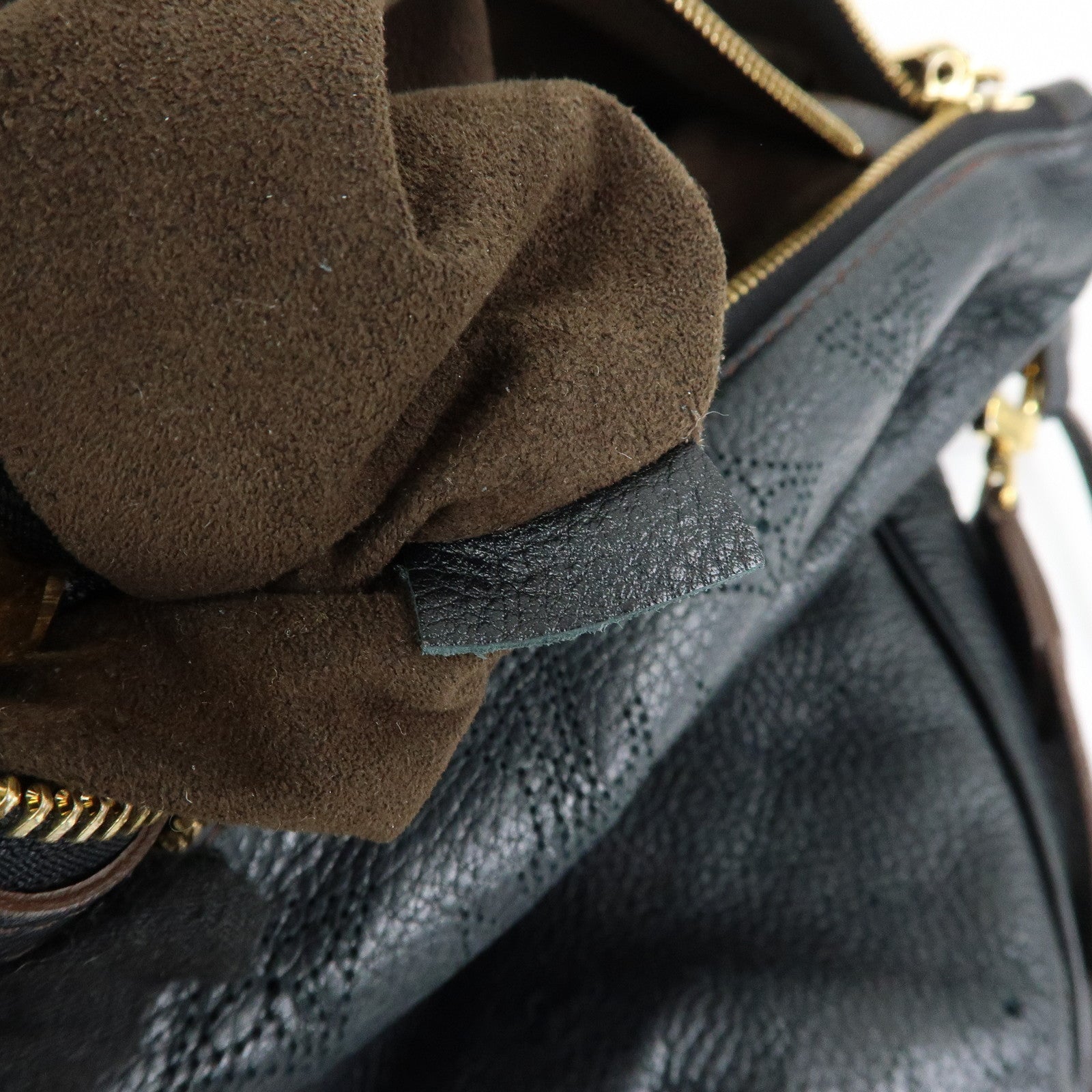 Louis Vuitton Monogram Mahina Selene PM Shoulder Bag Noir M94035