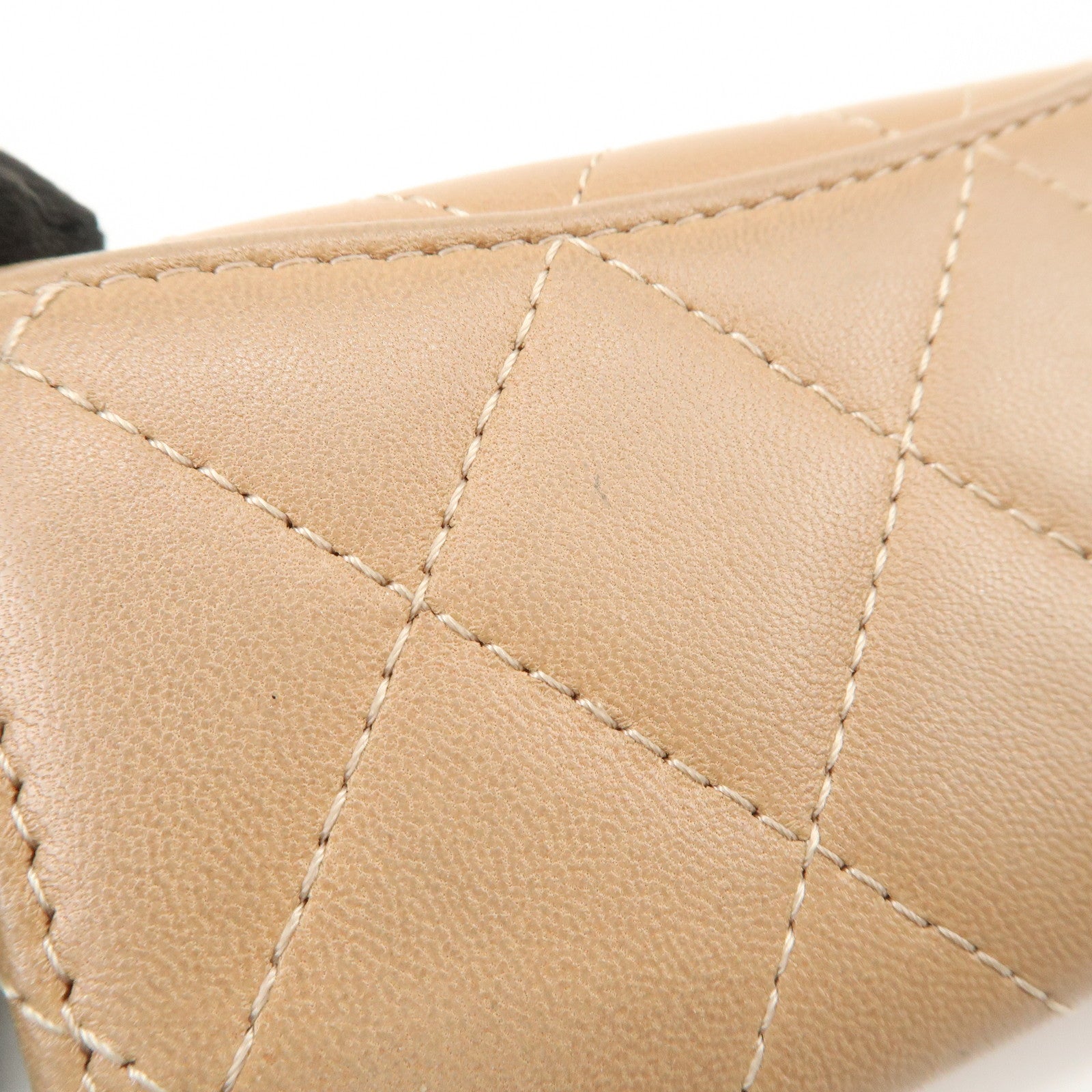 CHANEL Matelasse Lamb Skin COCO Mark 6 Ring Key Case Beige A84400