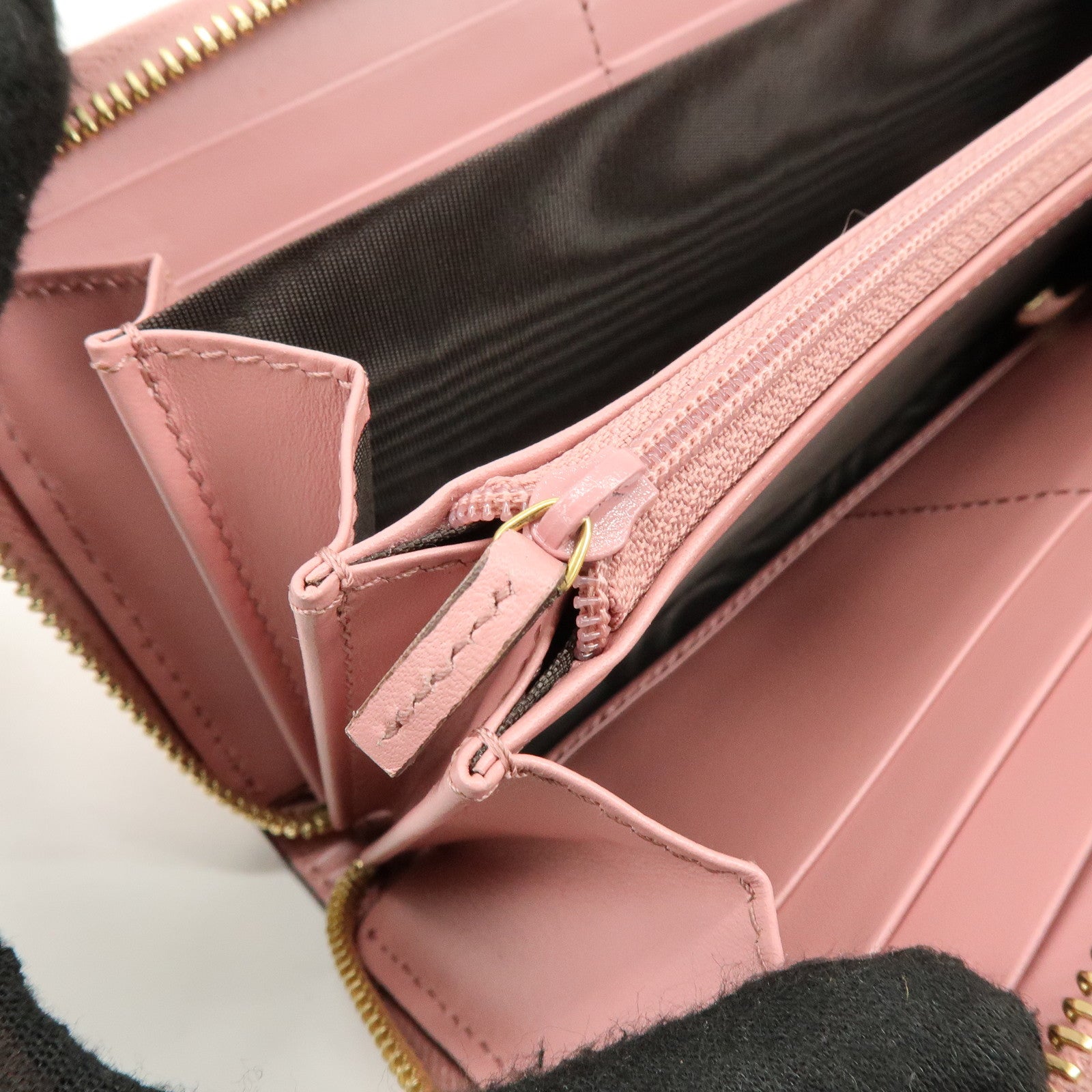 GUCCI Guccissima Leather Icon Zip Around Long Wallet Pink 410102
