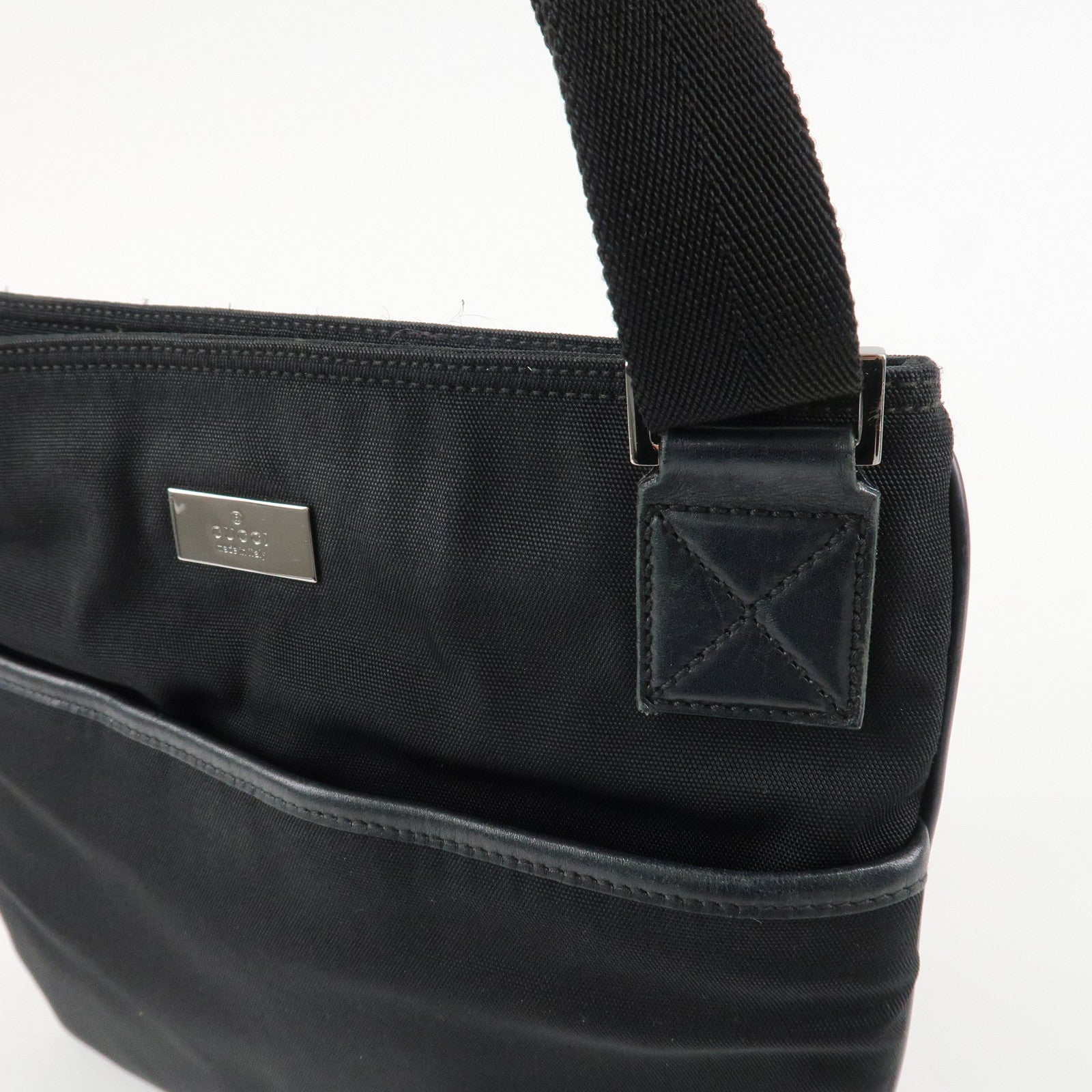 GUCCI Leather Nylon Shoulder Bag Black 141626 Used