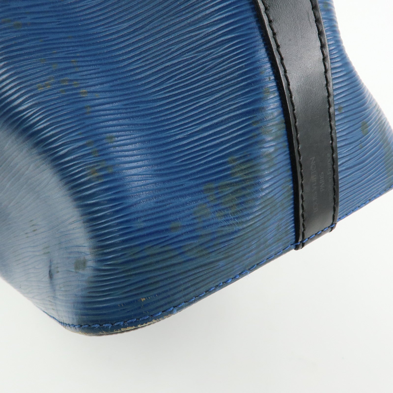 Louis Vuitton Epi Petit Noe Bicolor Shoulder Bag Blue Noir M44152