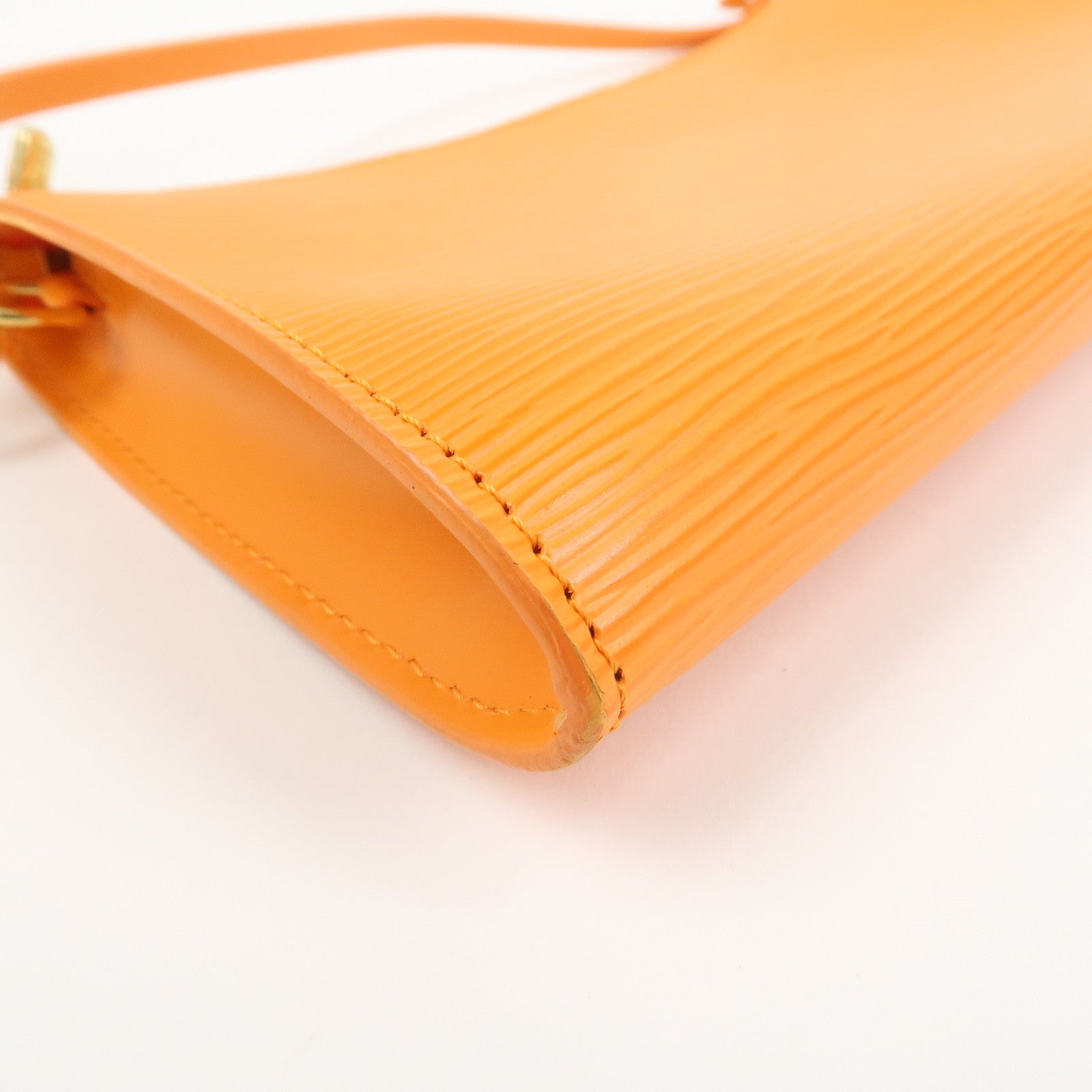 Louis Vuitton Epi Pochette Accessoires Pouch Mandarin M5294H