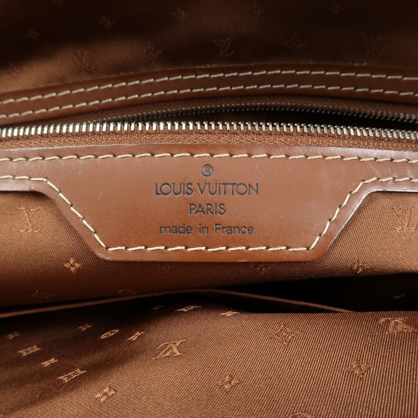 Louis Vuitton Suhari Leather Lock it MM Hand Bag Sienne M91889