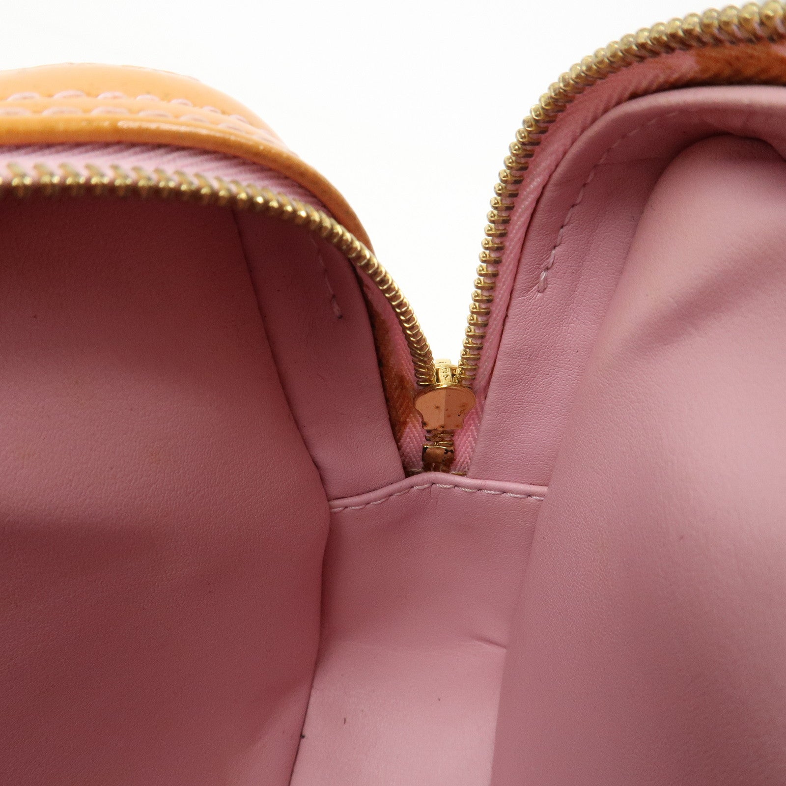 Louis Vuitton Monogram Vernis Leather Fulton Body Bag Gris M91041