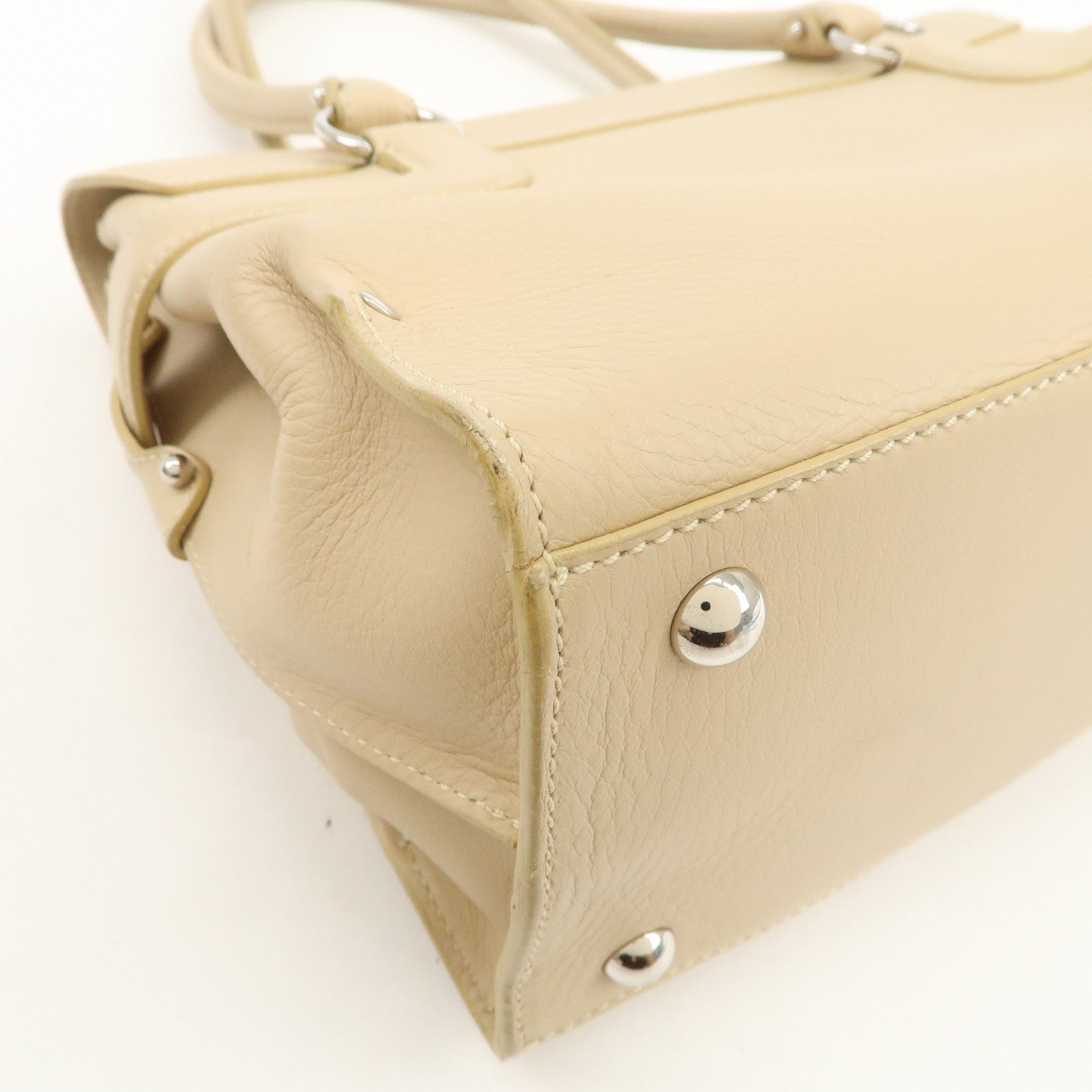 Ferragamo Gancini Logo Leather Shoulder Bag Hand Bag Beige