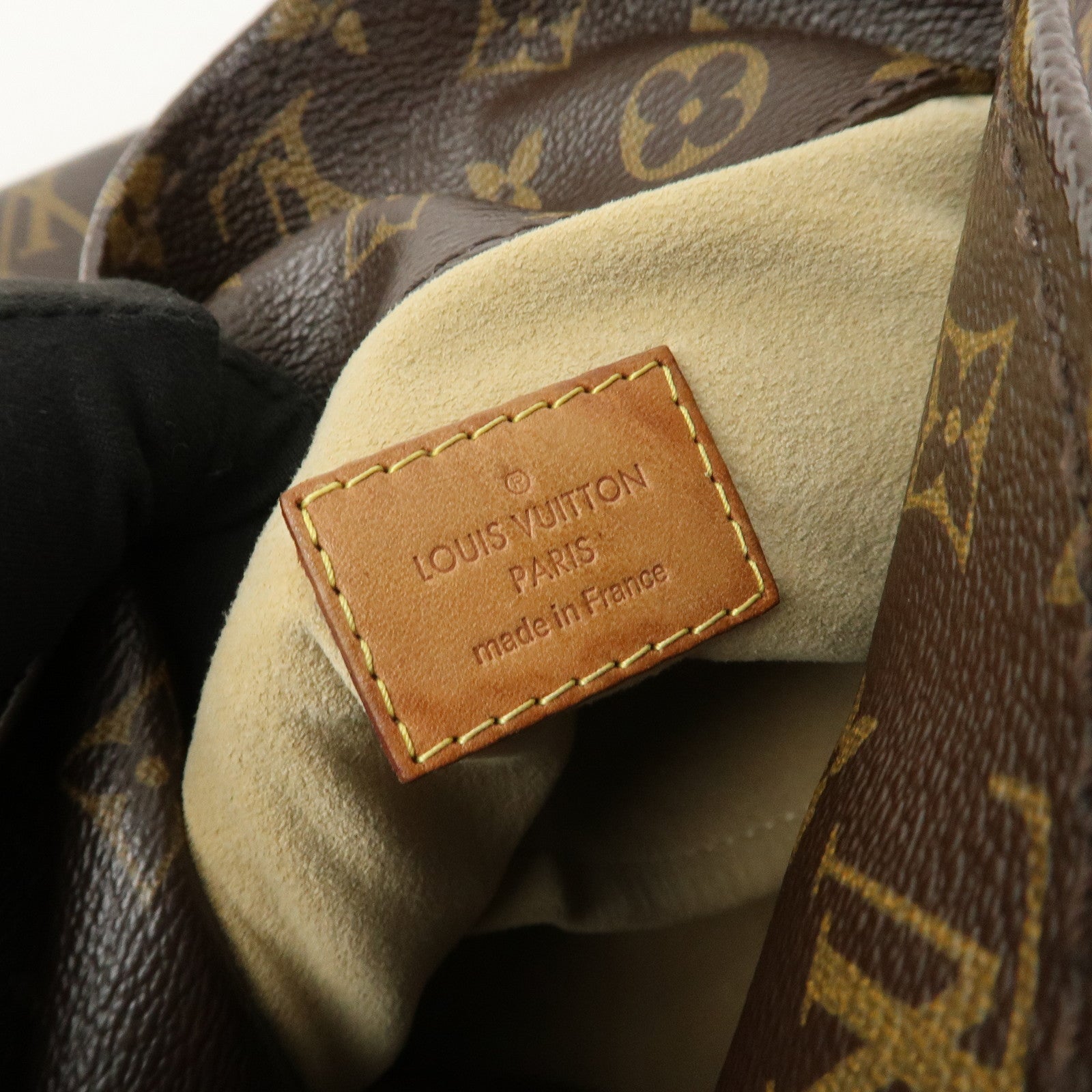 Louis Vuitton Monogram Artsy MM Shoulder Bag Brown M40249