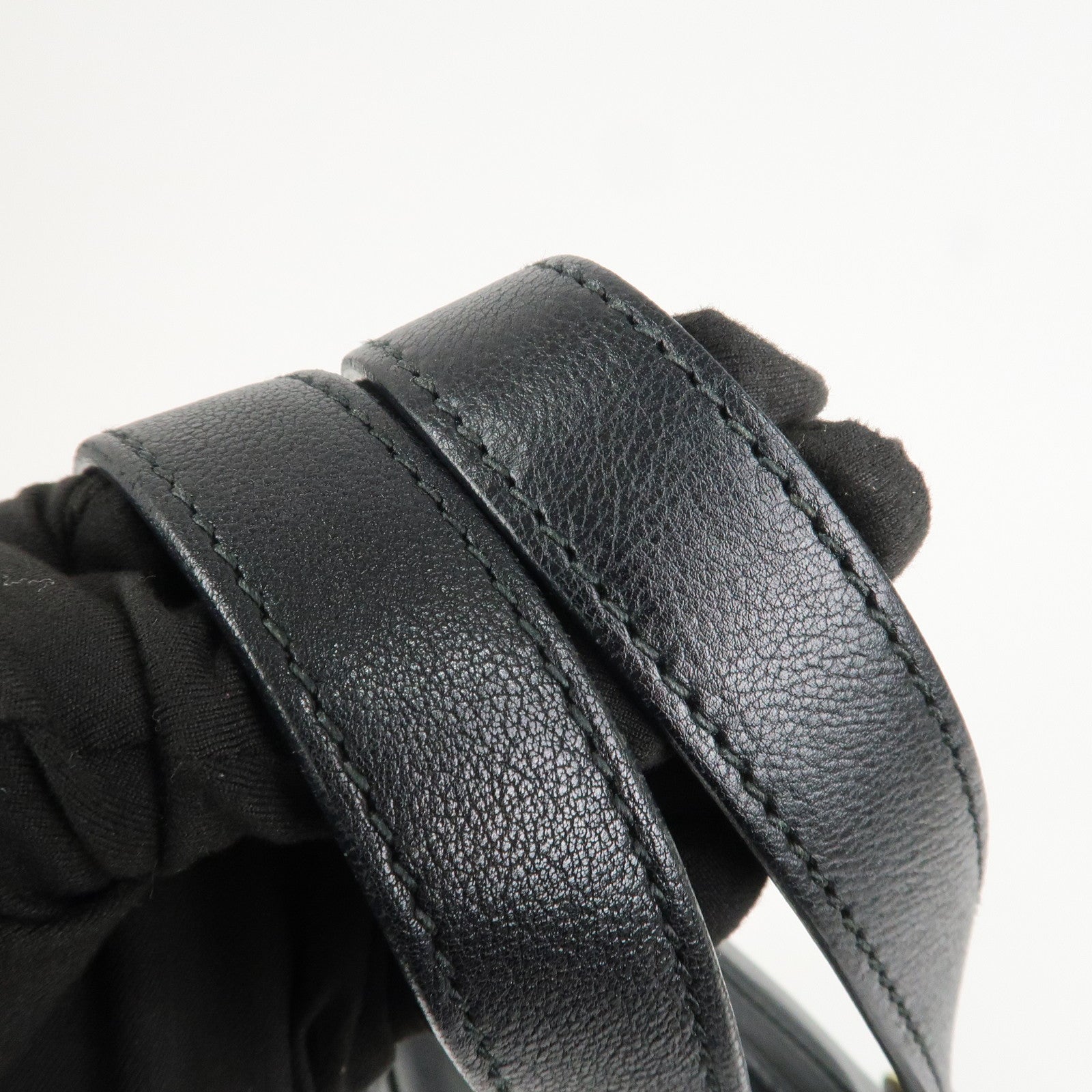 SAINT LAURENT PARIS Leather Muse Hand Bag Shoulder Bag Black