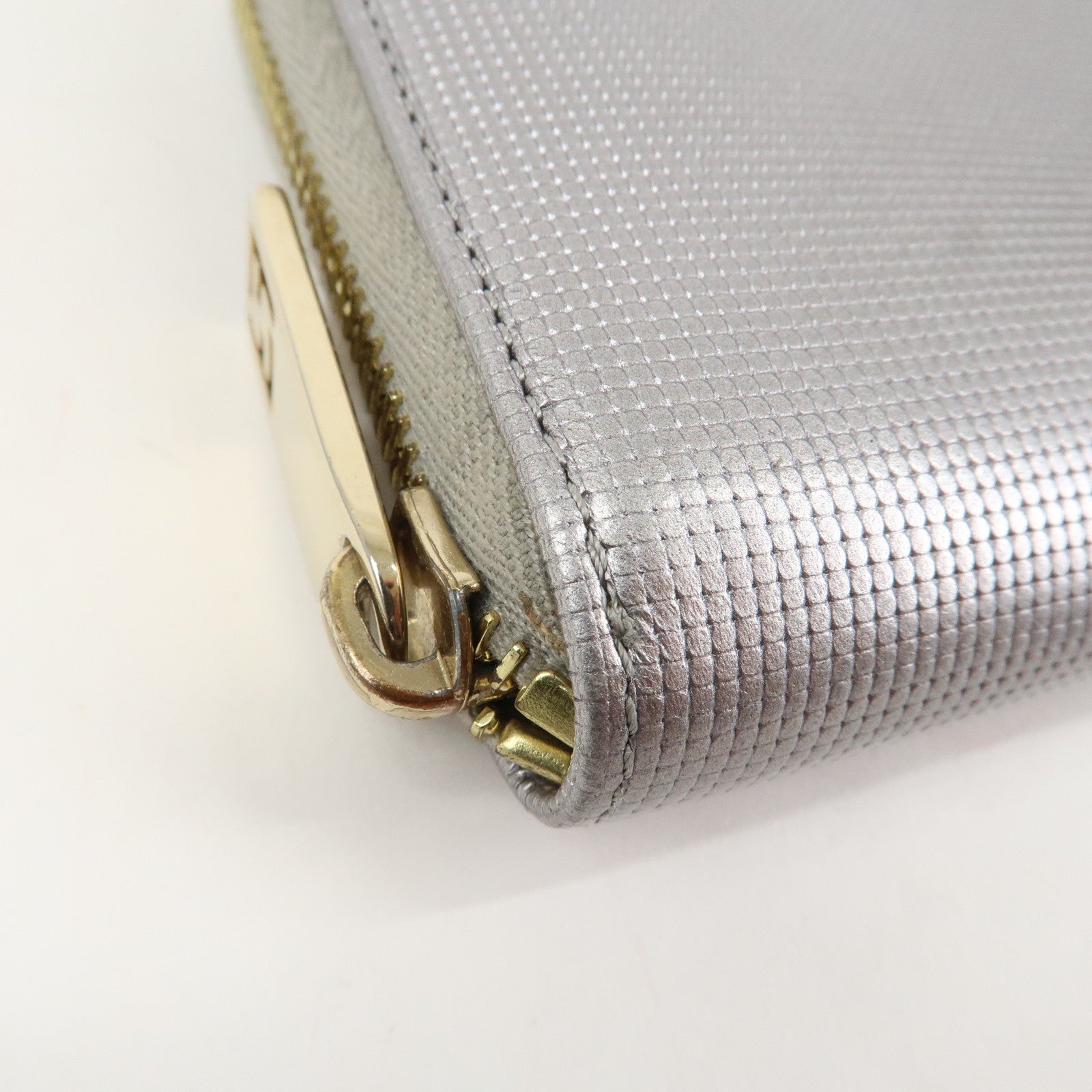 FENDI Leather Round Zippy Long Wallet Silver 8M0024 Used