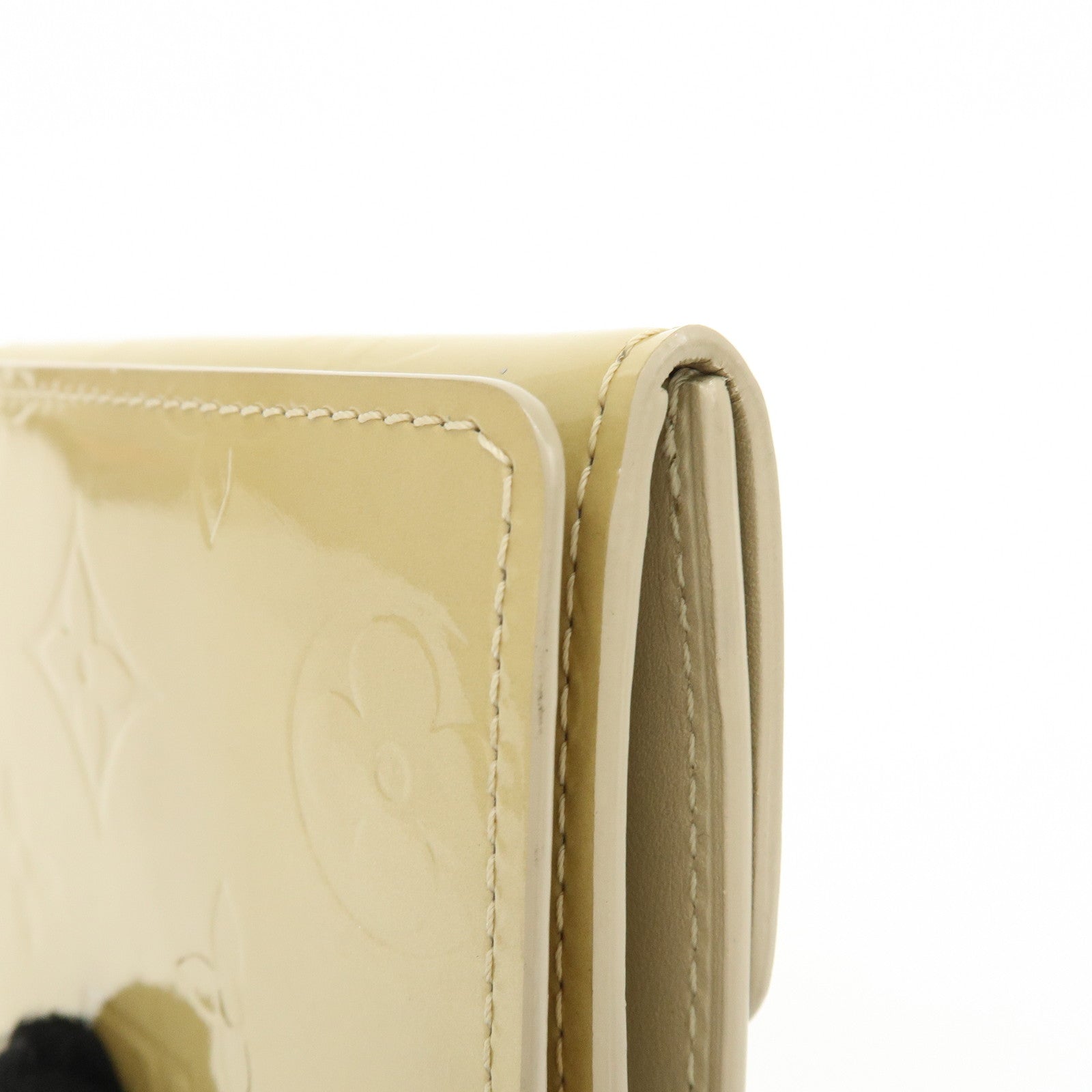 Louis Vuitton Monogram Vernis Leather Ludlow Wallet Beige M91160