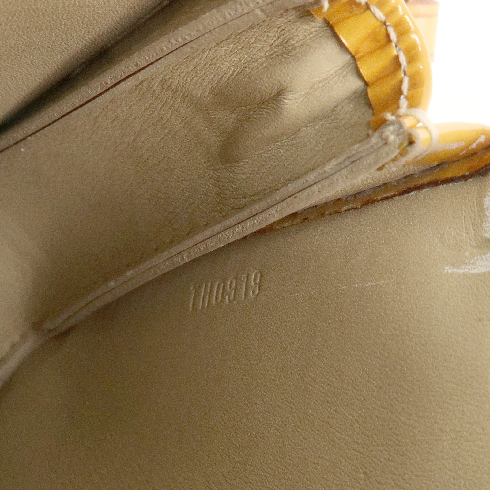 Louis Vuitton Monogram Vernis Lexington Accessoires Pouch M91010