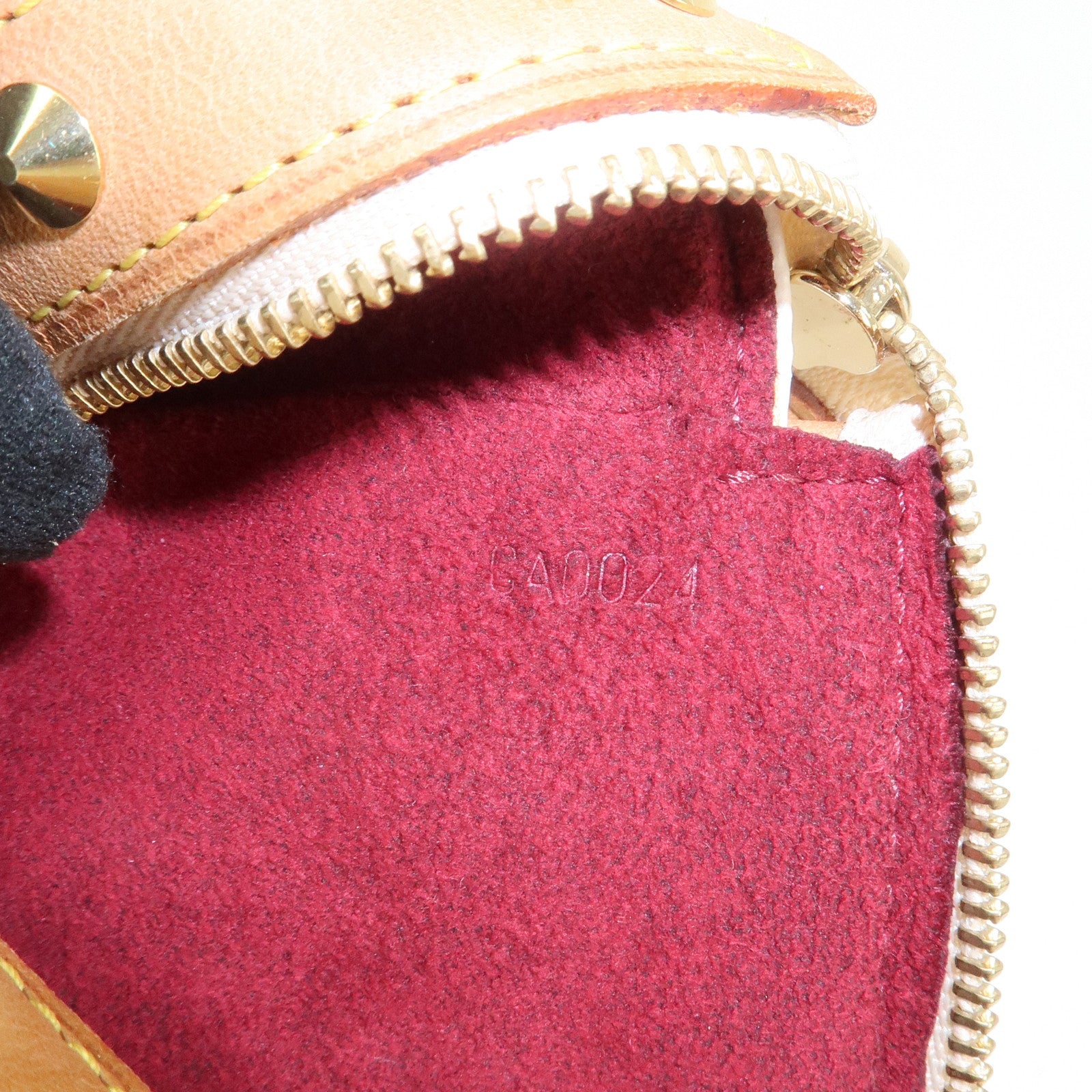 Louis Vuitton Monogram Multicolor Pochette Accessoires Blanc M92649