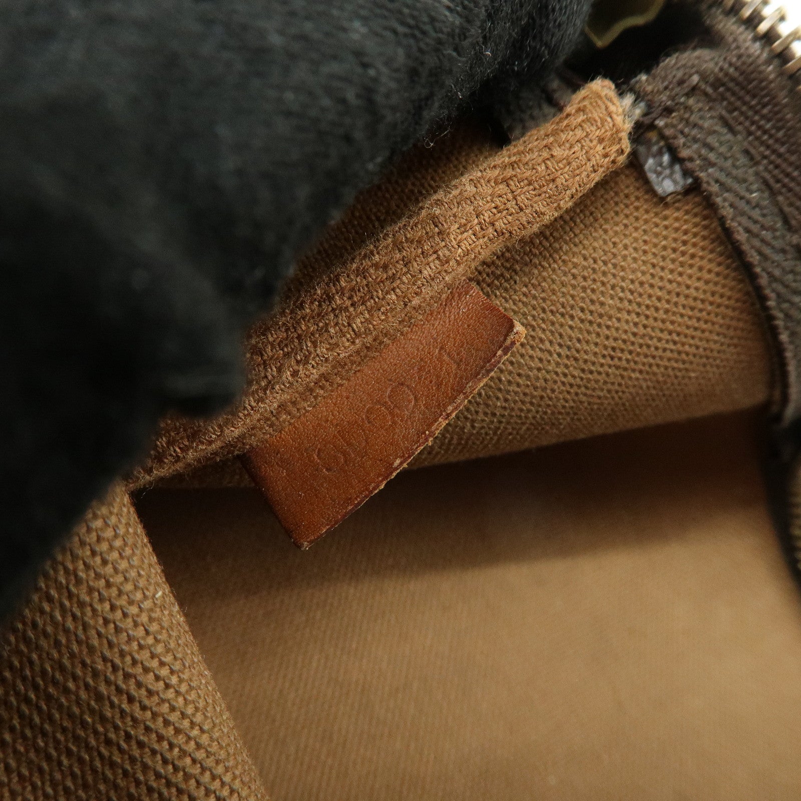 Louis Vuitton Monogram Pochette Accessoires Pouch Hand Bag M51980